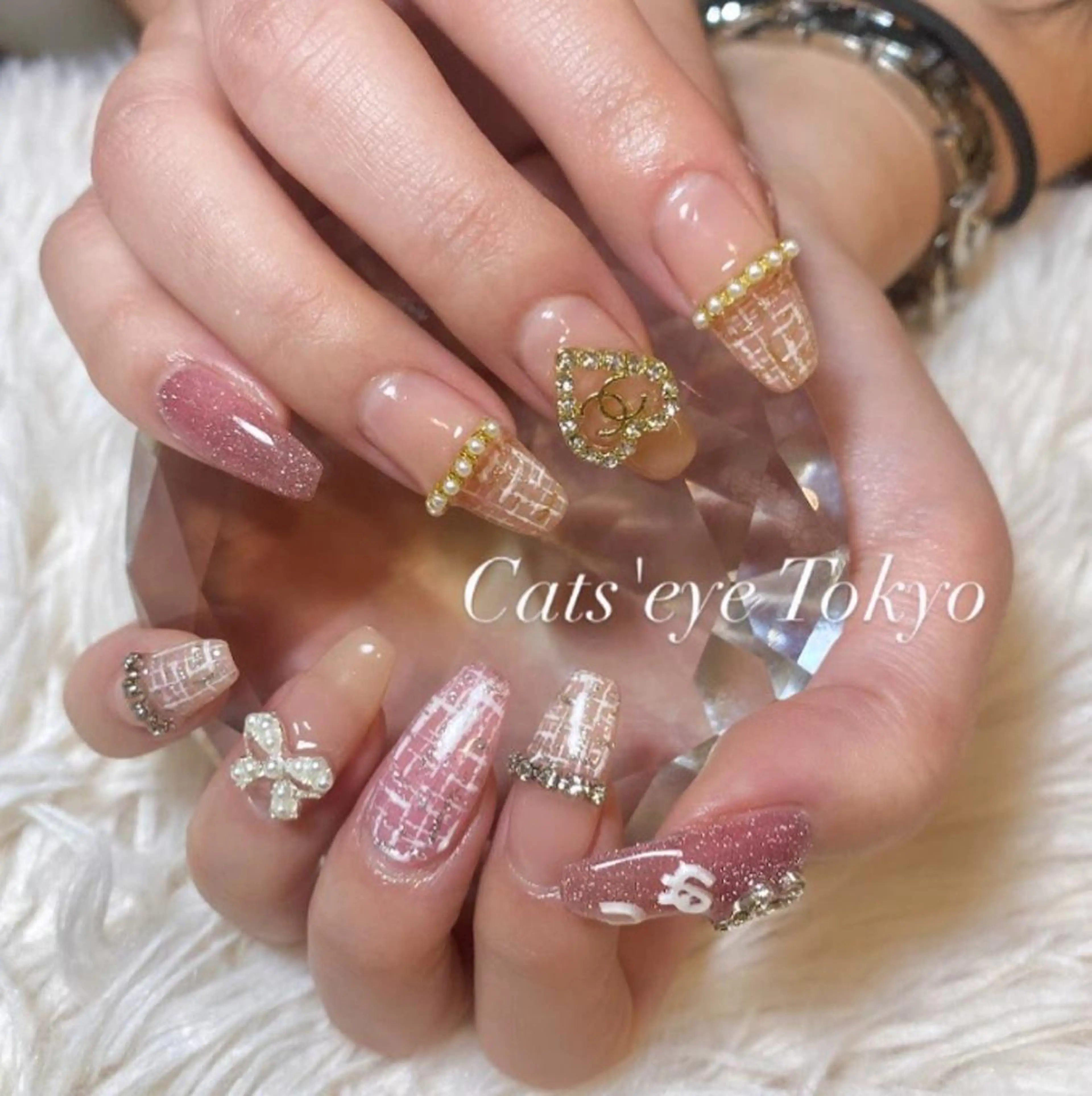 ネイル アートネイル ジェルネイル キラキラネイル マグネットネイル ミラーネイル Cat's eye TOKYO 新宿店のネイルデザイン