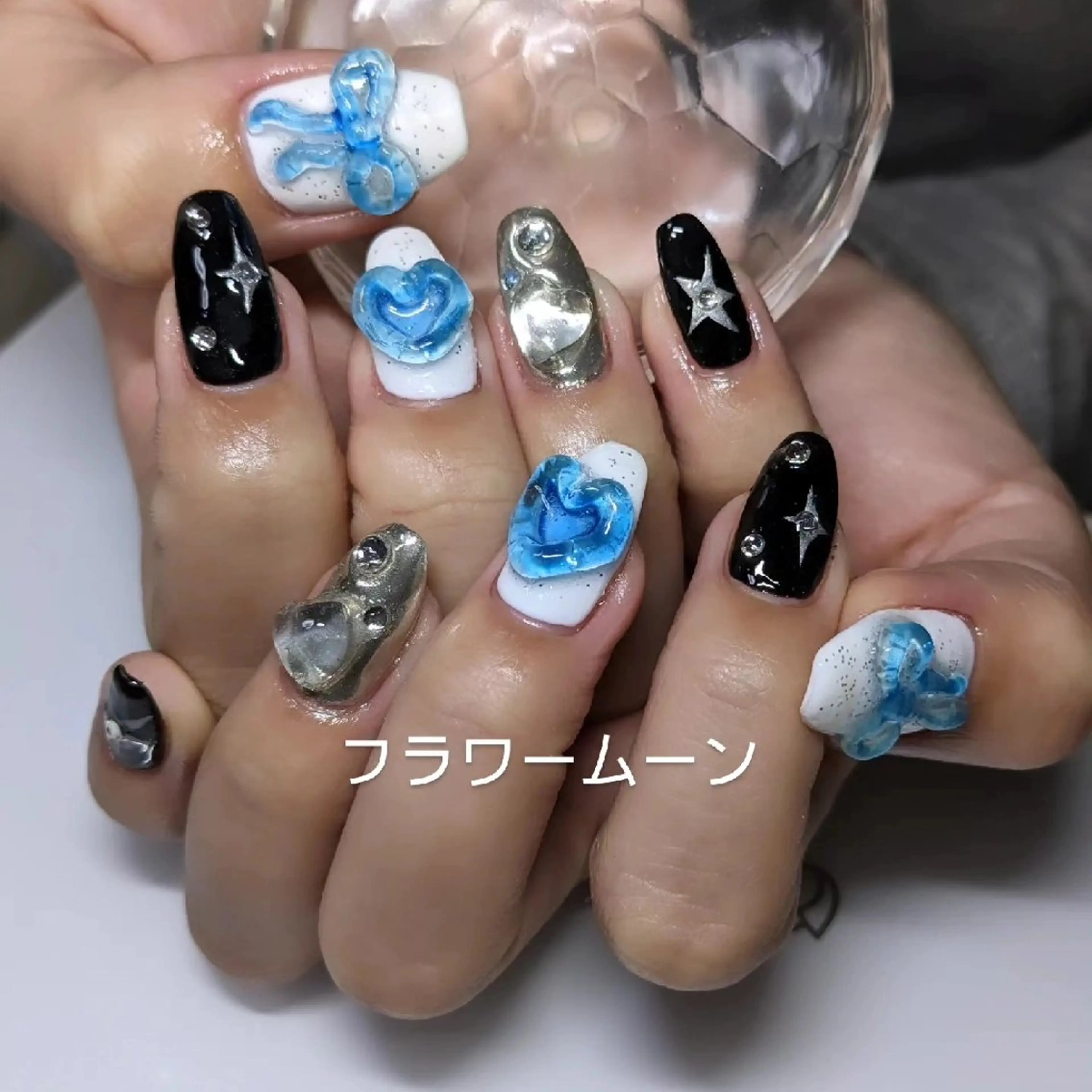 ネイル ハート ミラーネイル リボン ハンドネイル ハンドケア フラワー ムーンのネイルデザイン