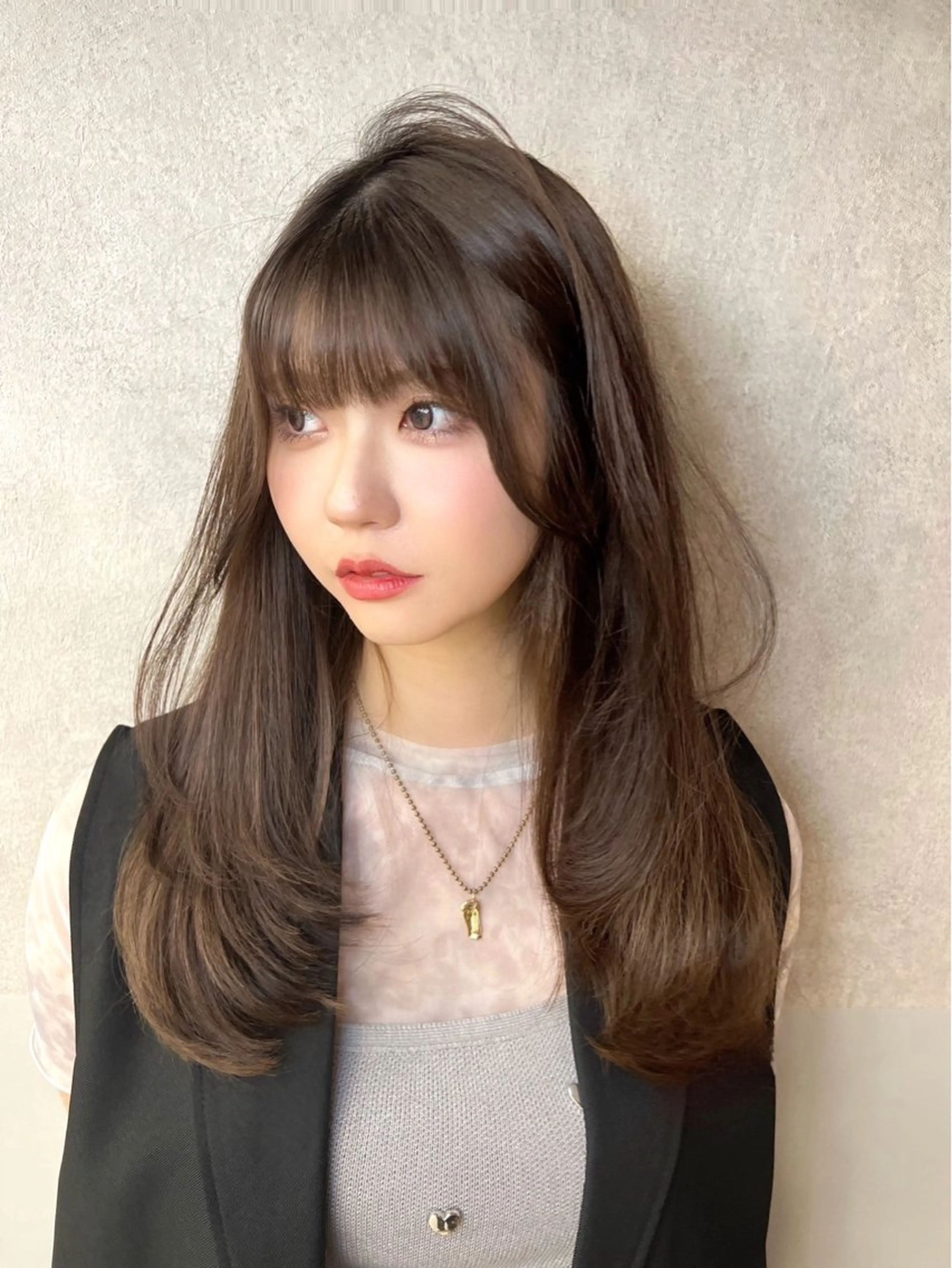 ミディアム カラー MOMOHA/ 🍑レイヤーカットのヘアスタイル