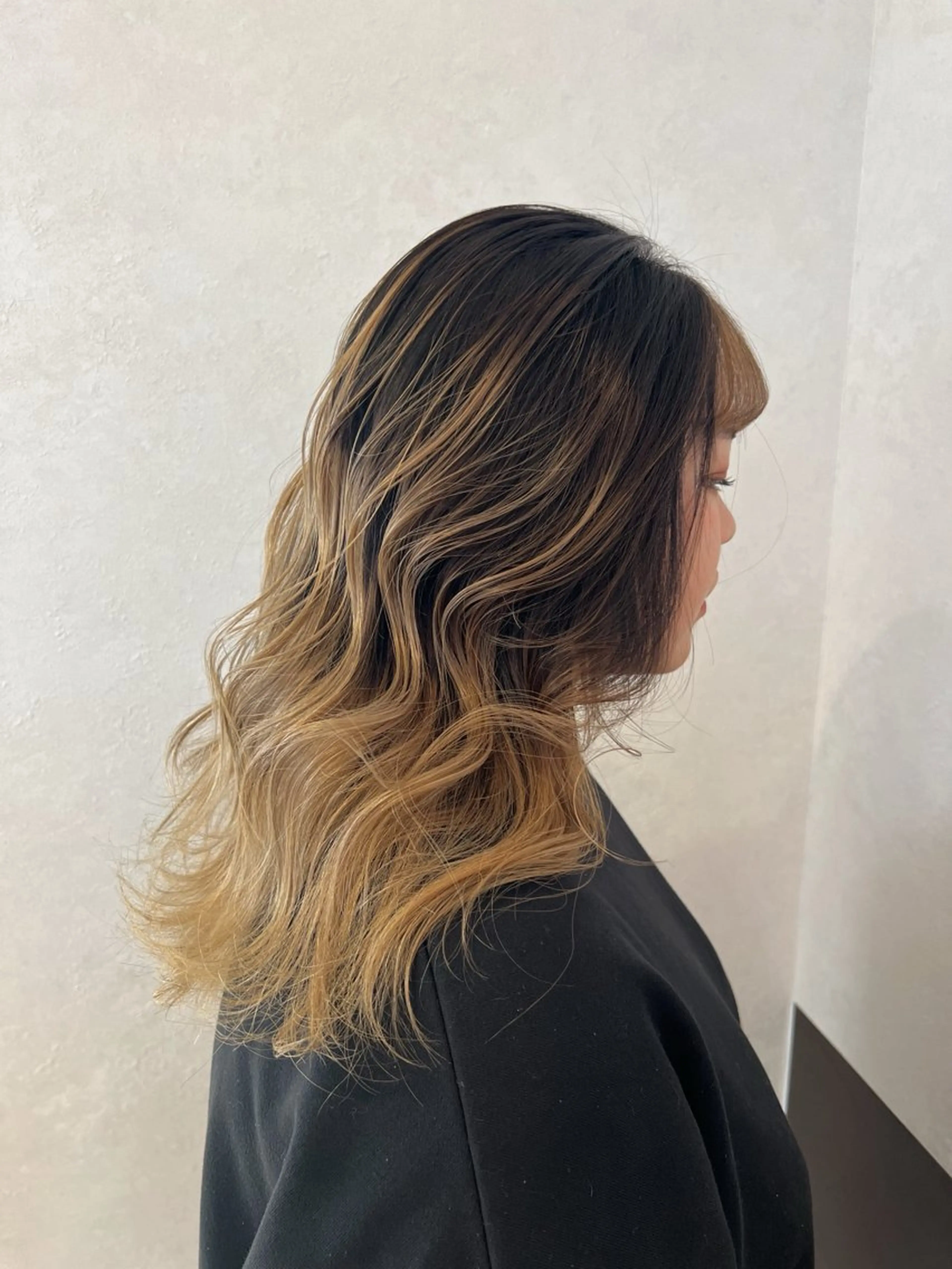 カラー nehus nagaoka所属・🖤複雑履歴ブリーチ Mizuki 🖤のヘアスタイル