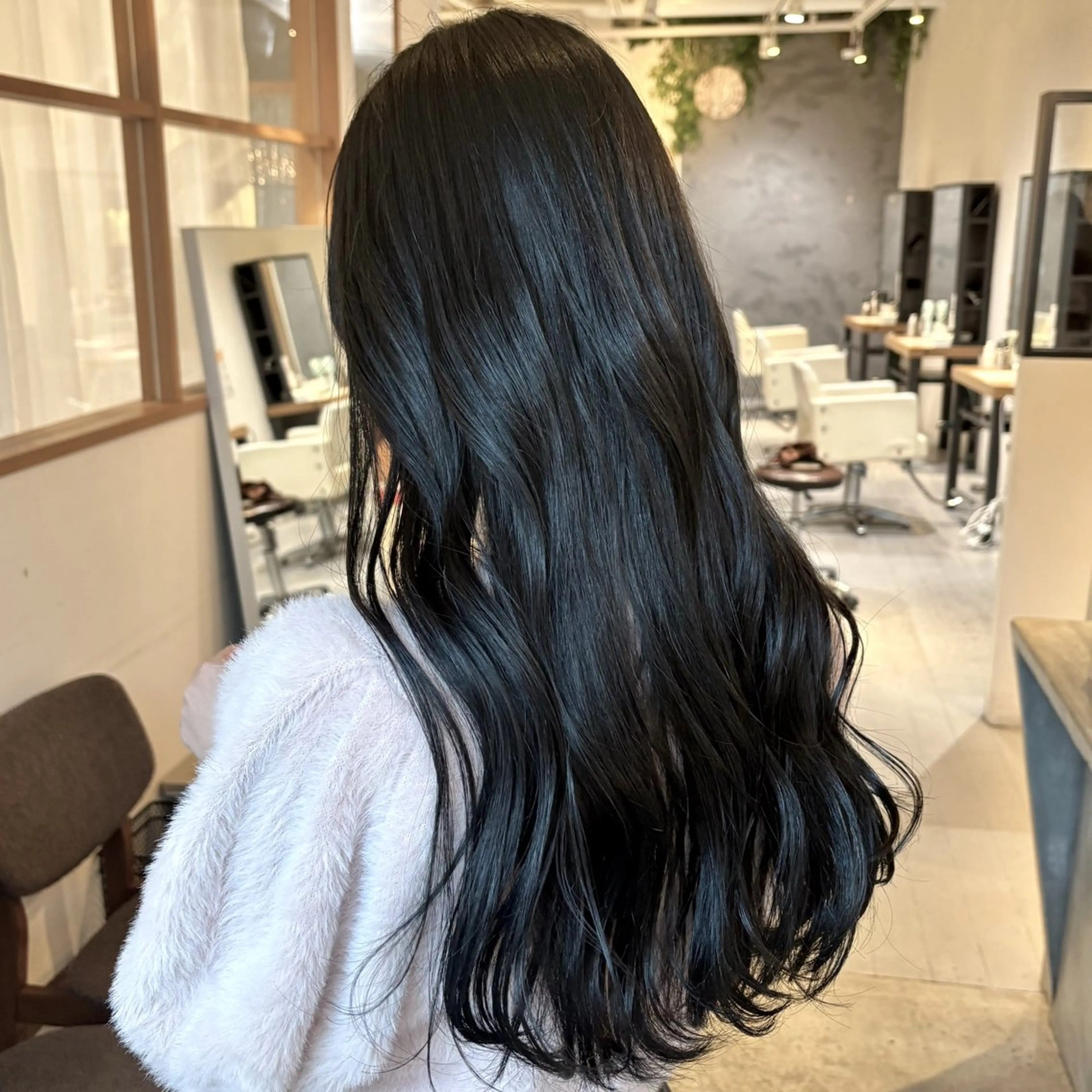 カラー 黒髪 ナチュラルブラック ヘアカラー MASHU Grandvase所属・めい/透明感カラー /レイヤー/ボブのヘアスタイル