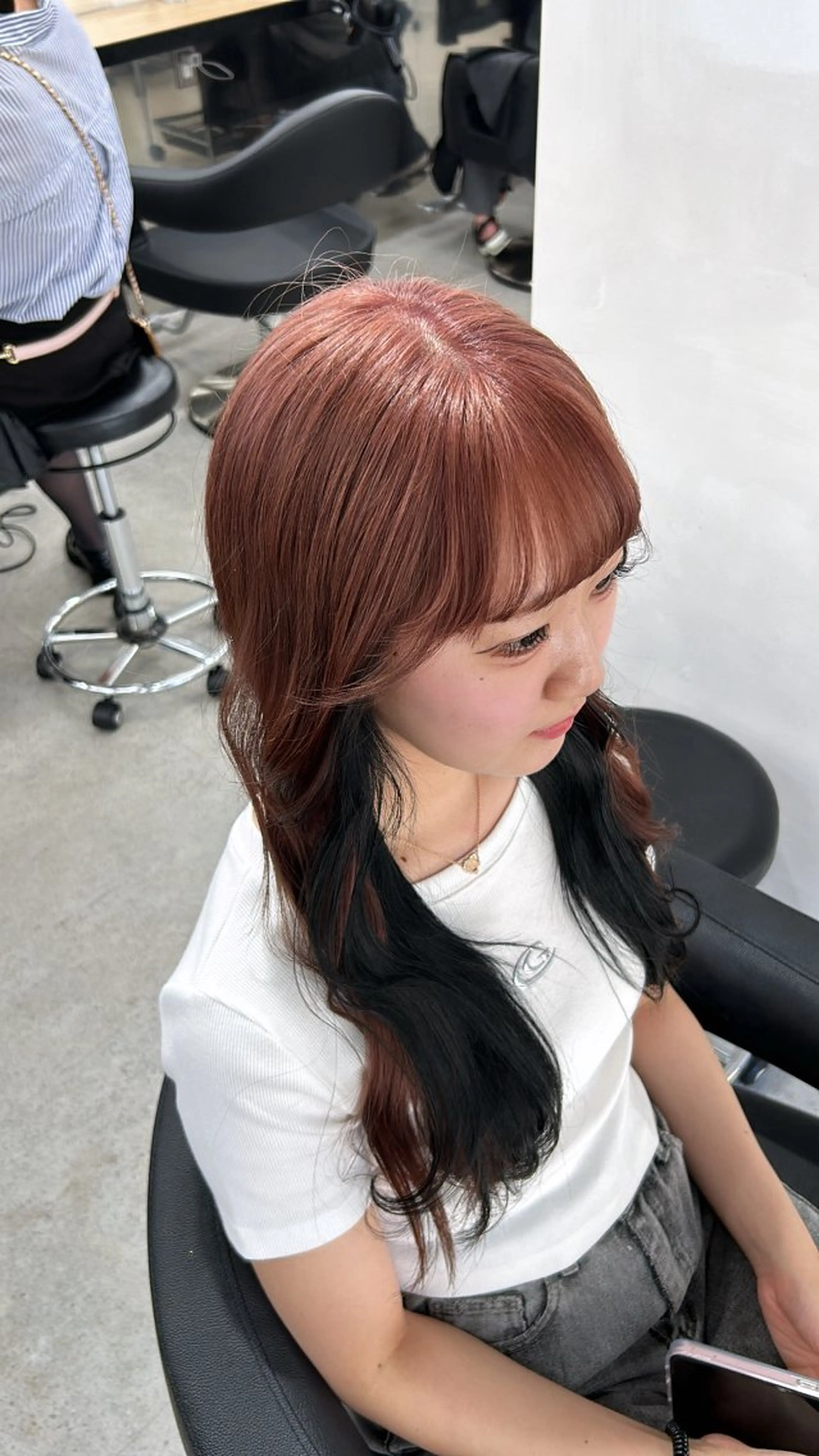 ロング メンズ ヘアカラー トリートメント 艶感ミルクティー🤍 色落ち綺麗🤍ともやのヘアスタイル