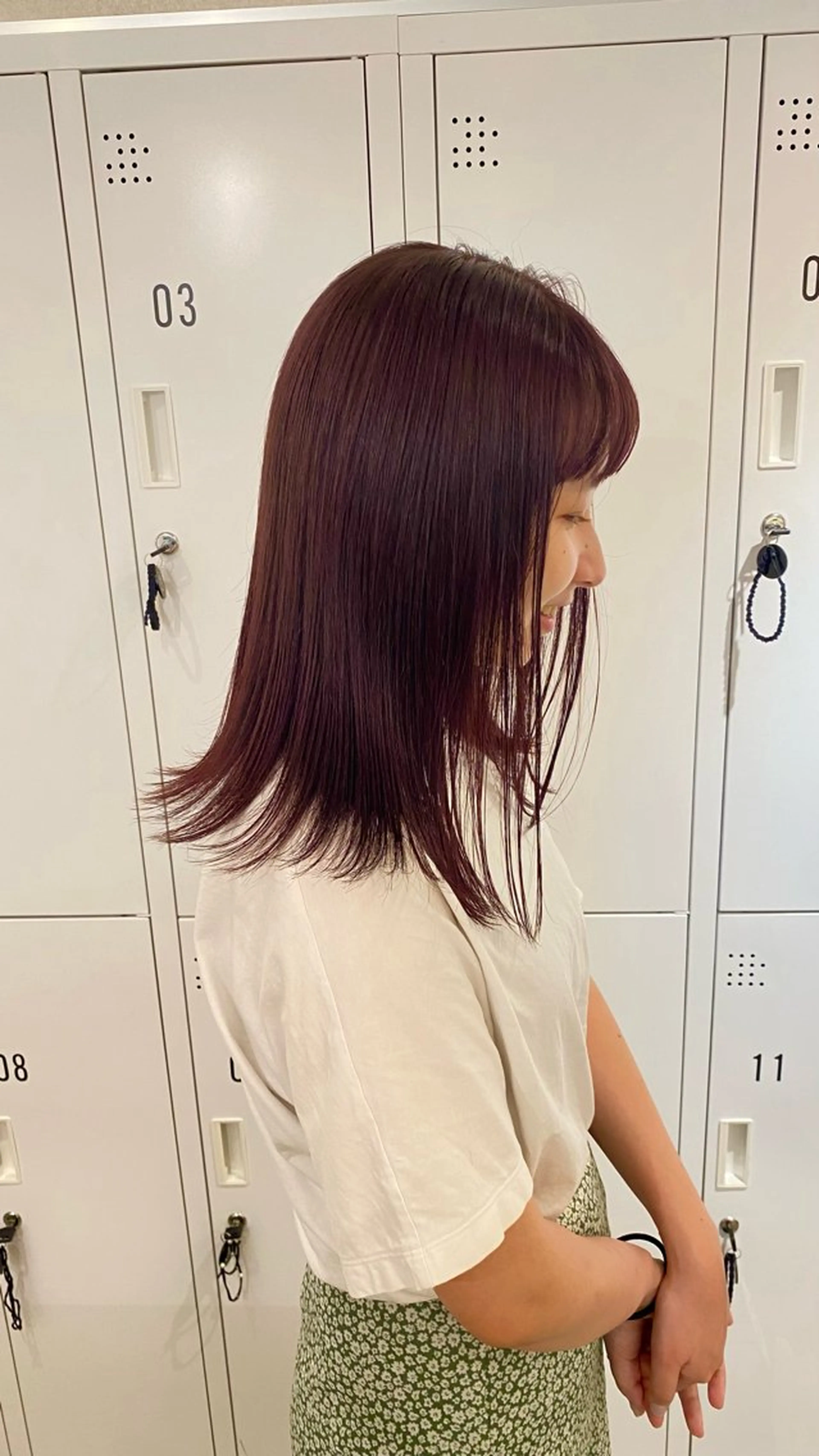 ミディアム カラー ネヅ カオルのヘアスタイル