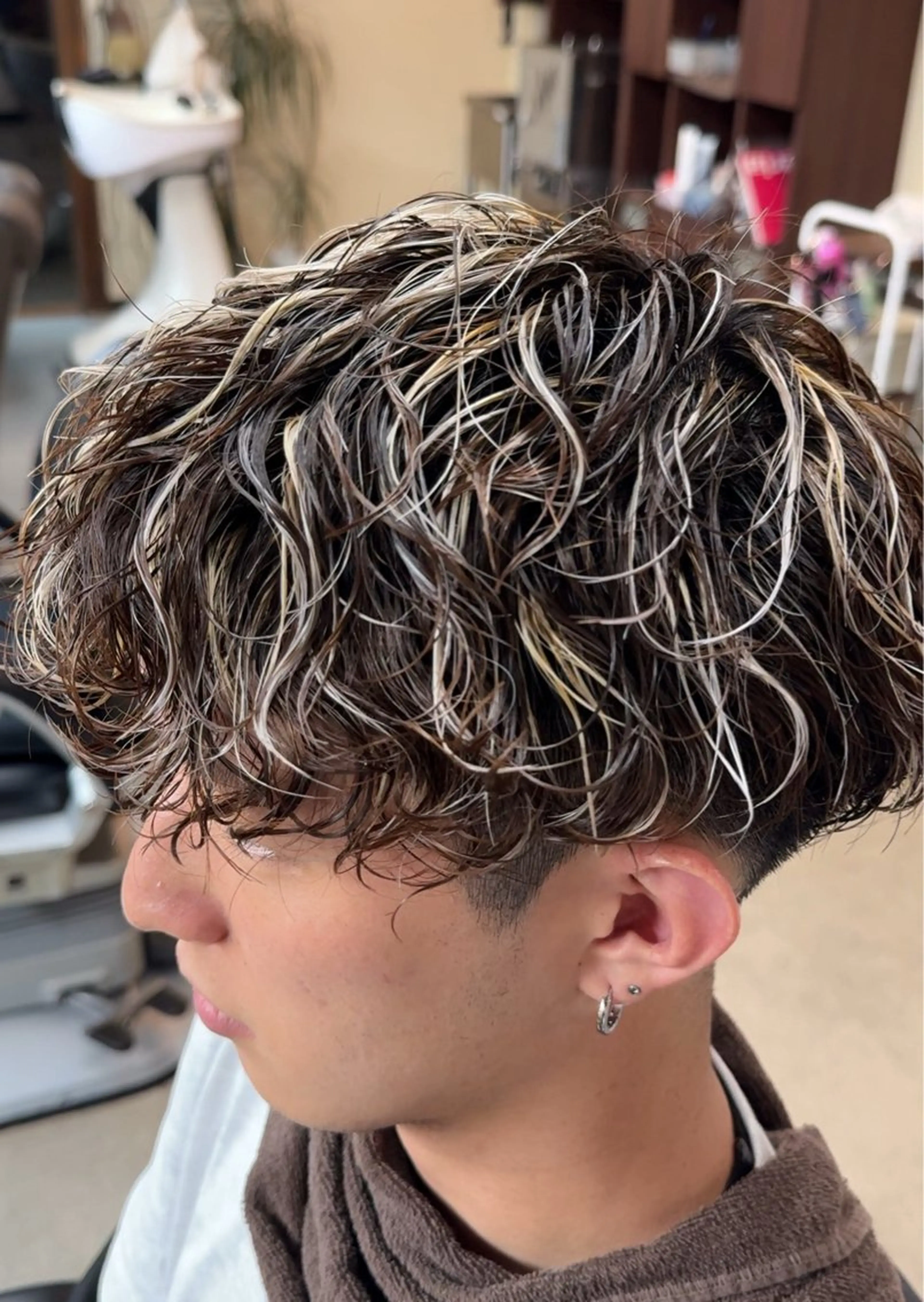 メンズカット＋メッシュ＋パーマ(ツイストorツイストスパイラルor波巻きパーマ)の写真