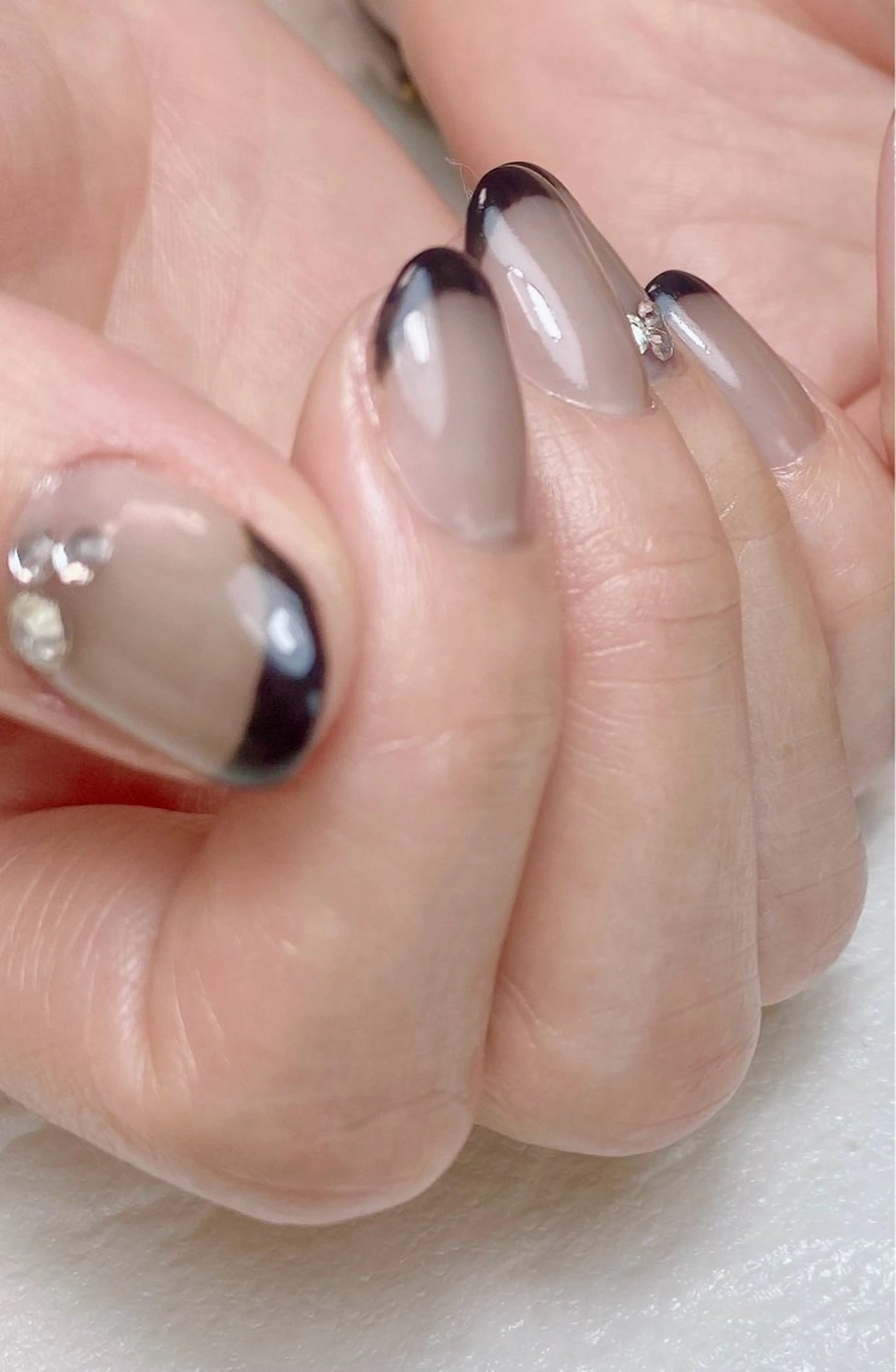 ネイル フレンチネイル ストーンネイル Nail Salon K 🧸美爪育成のネイルデザイン