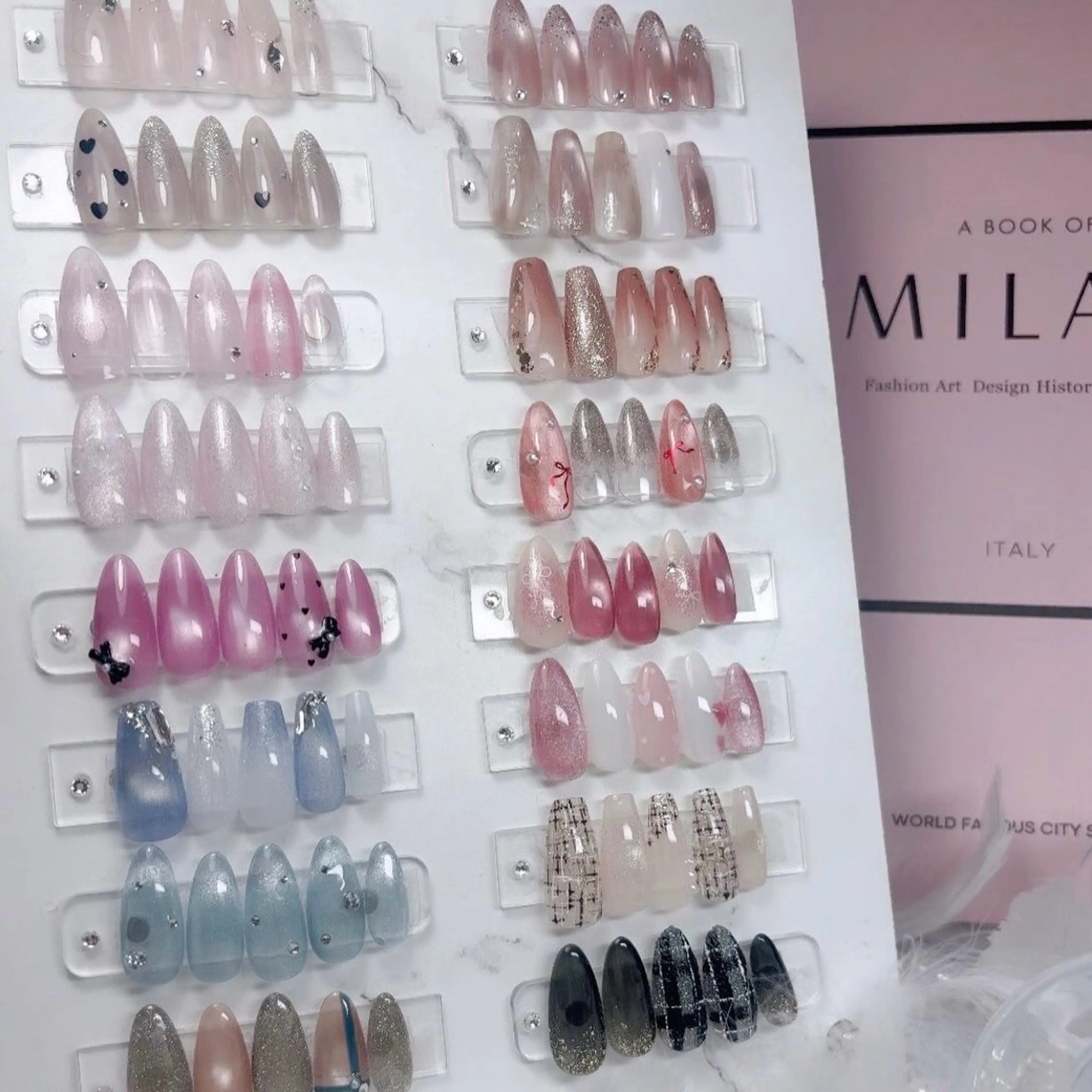 【フラット定額】【オフあり限定】※毎月デザイン変わりますの写真