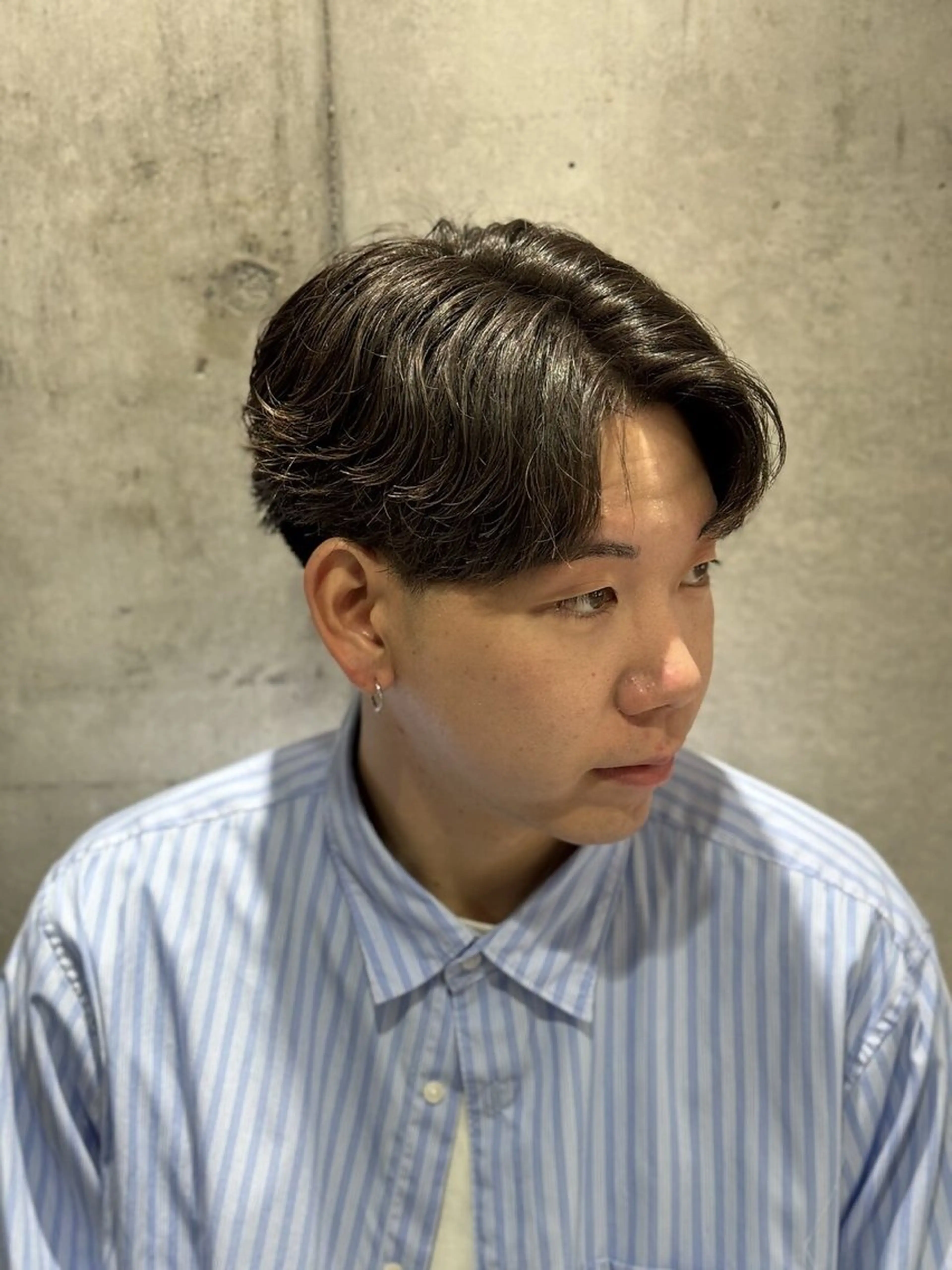 メンズ センターパート ダウンパーマ フェードカット フェザーパーマ カルマパーマ カット パーマ MEN’SsalonHYPE所属・メンズカット/布施/ 秋山　涼のヘアスタイル