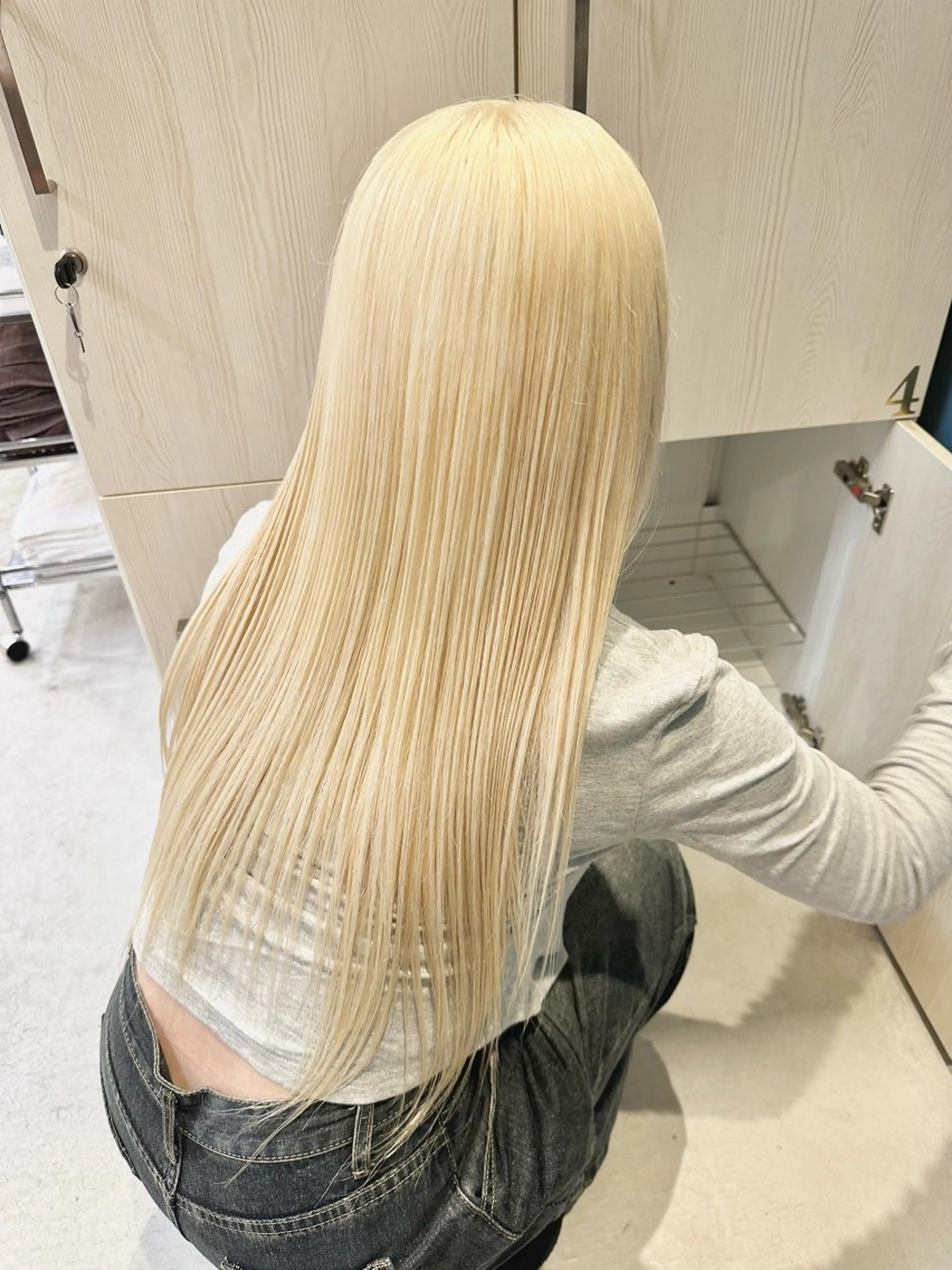 ロング カラー ヘアカラー トリートメント kai .のヘアスタイル