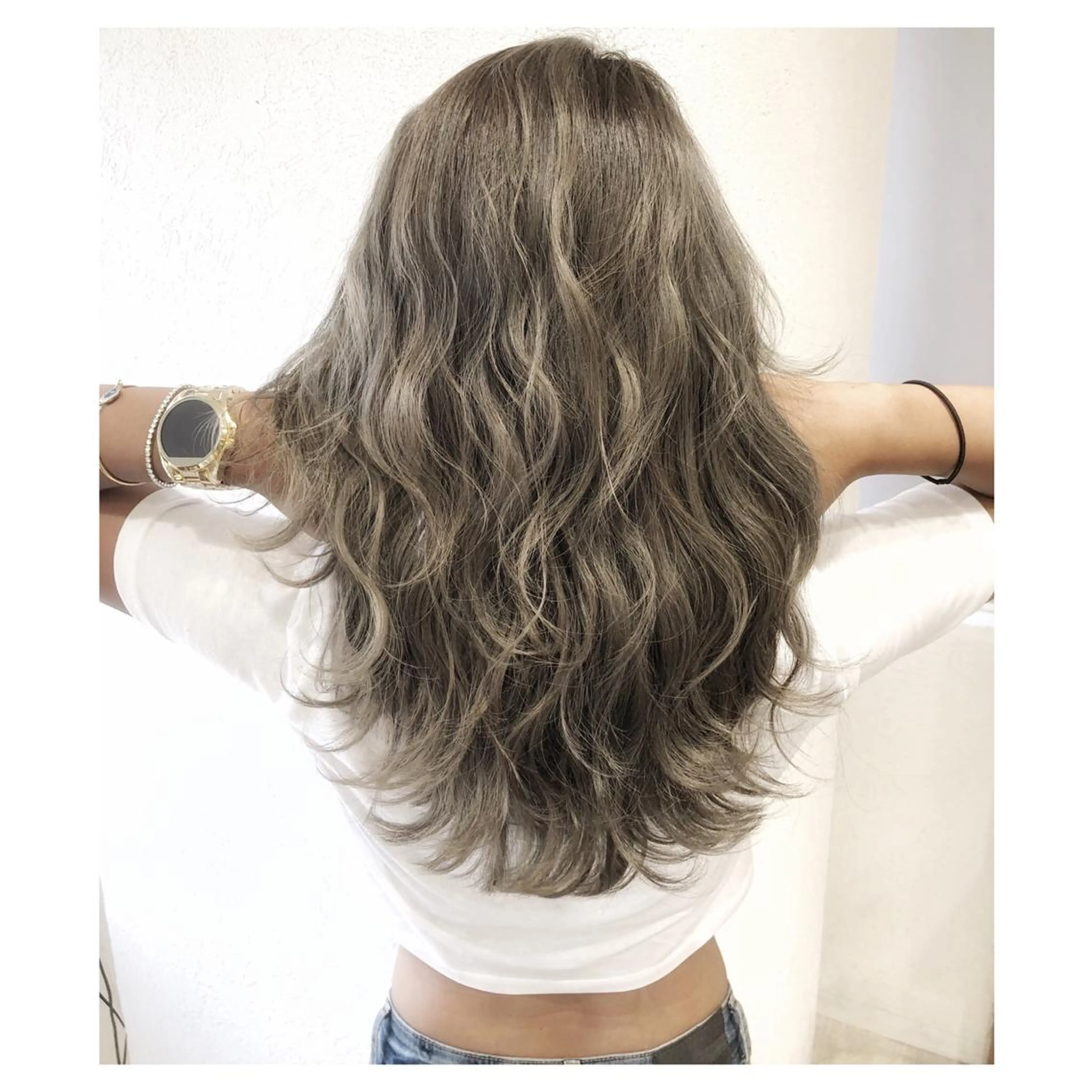 セミロング カラー パーマ ヘアアレンジ メンズ キッズ ネイル マツエク・マツパ メンズブリーチ メンズハイライト ブリーチ ハイライトカラー 3Dハイライト biscohair 髪にドラマを。のヘアスタイル