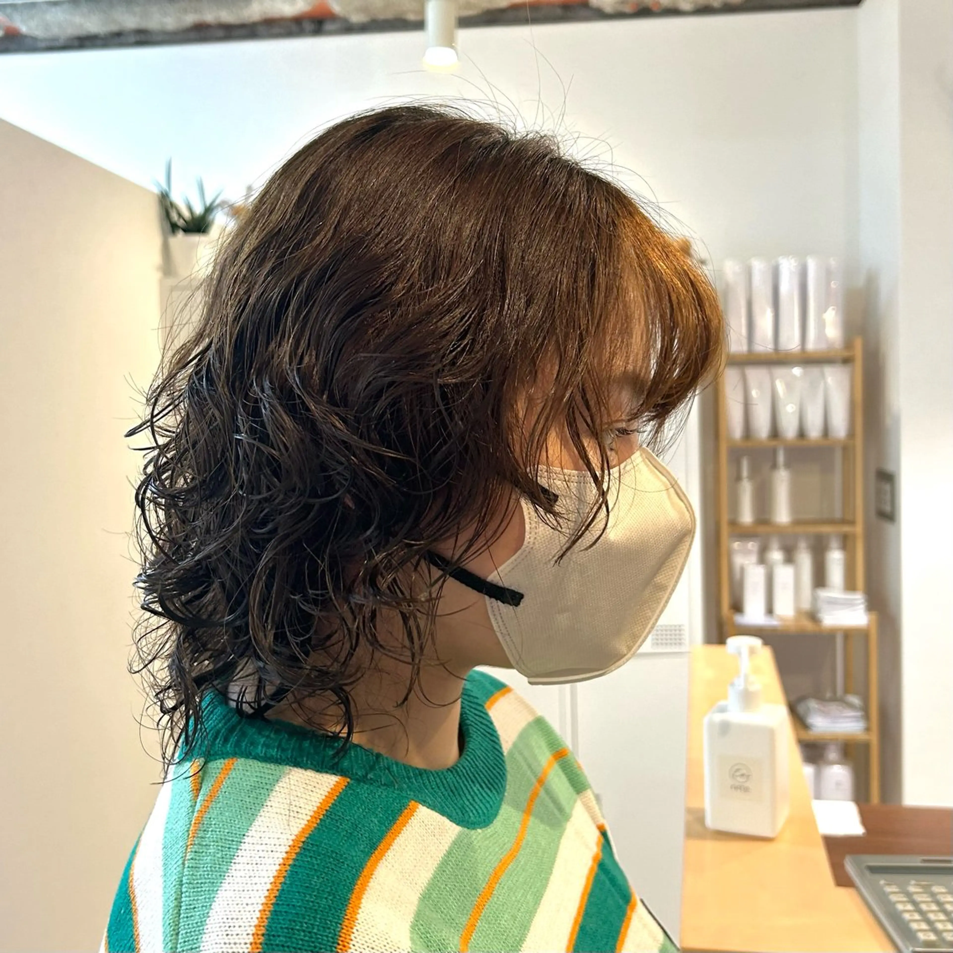 ミディアム カラー パーマ ミディアムパーマ ウルフカット 韓国ボブ/レイヤー/ ハイトーン/まなみのヘアスタイル