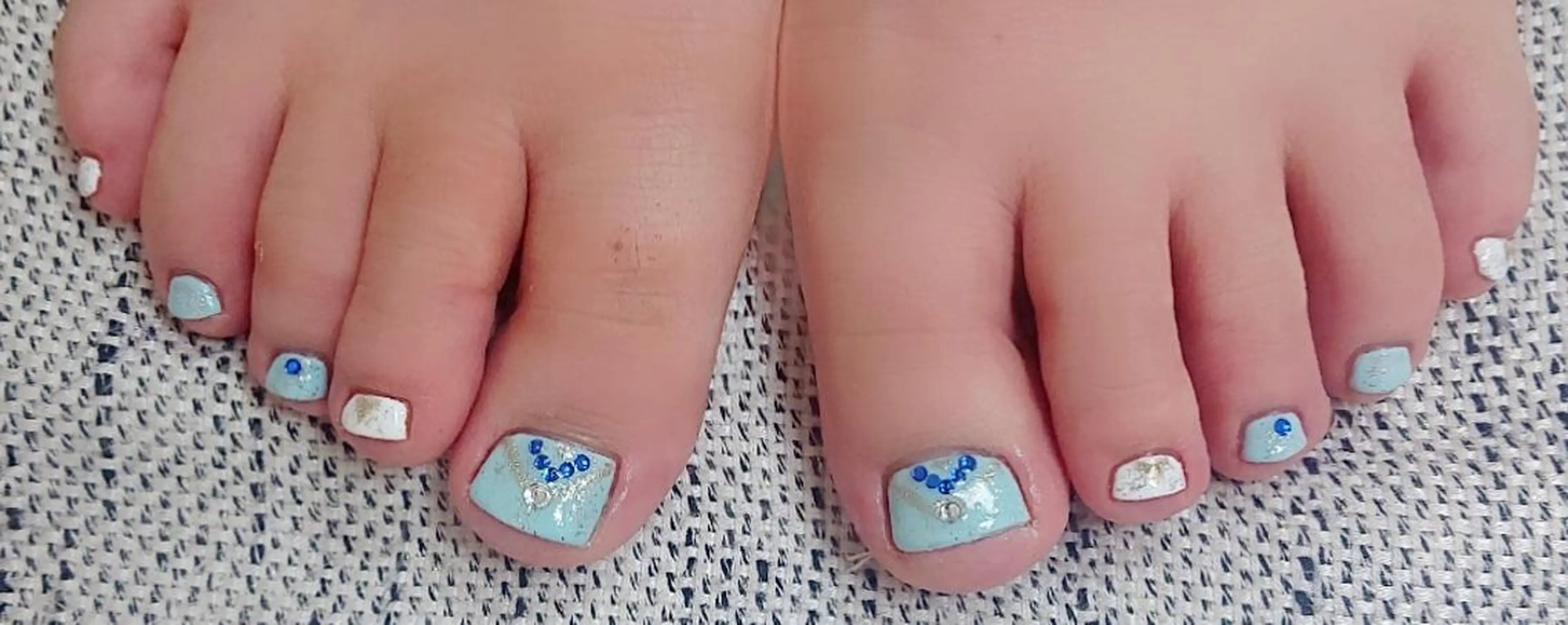 ネイル 🍒当日もOK🍒 𝑳𝑼𝑵𝑨花井のネイルデザイン