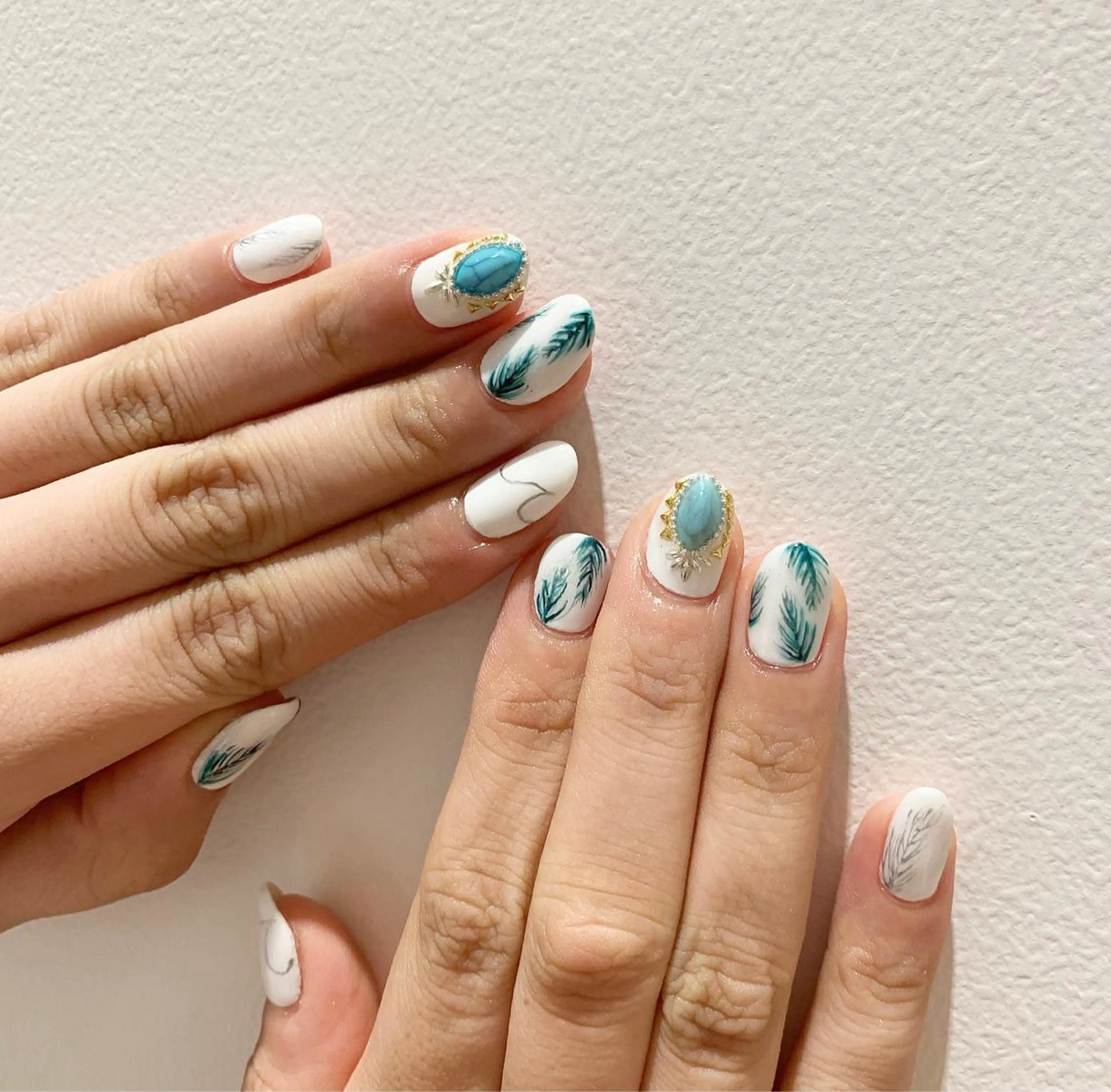 ネイル ハンドネイル 佐藤 穂乃香のネイルデザイン