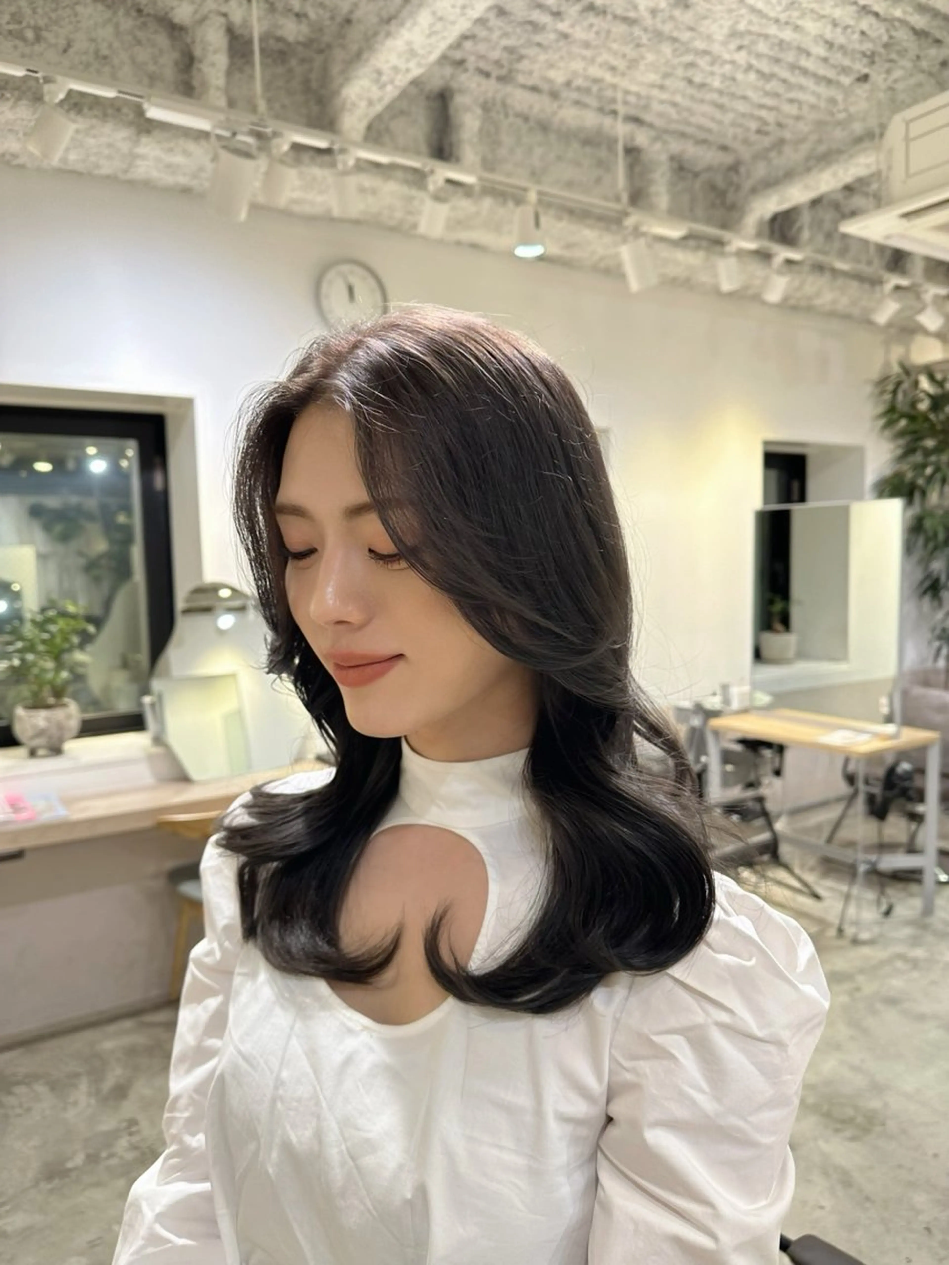 セミロング カラー 透明感カラー グレージュ 韓国ヘア/レイヤー Yan✂︎のヘアスタイル