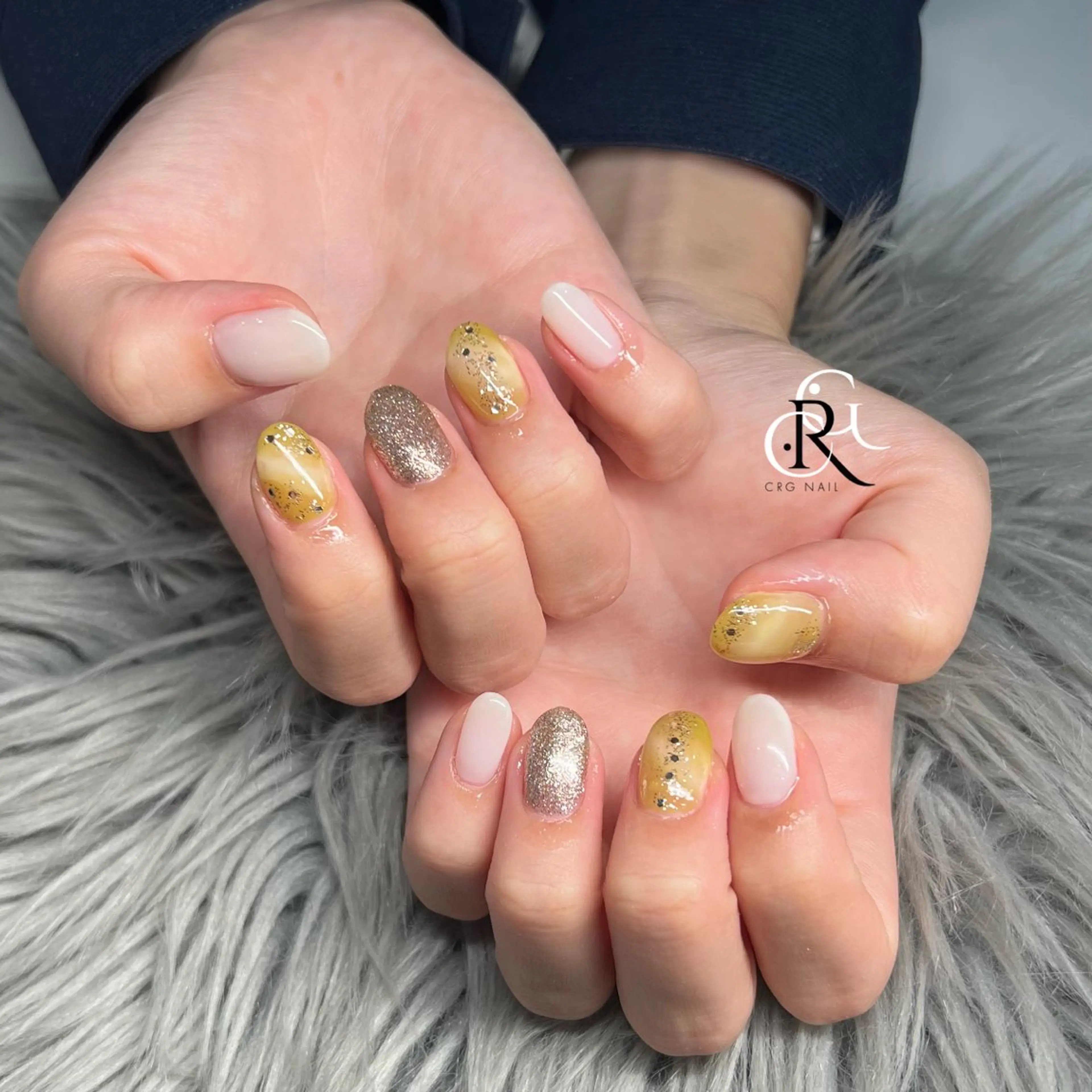 ネイル シンプルネイル ハンドネイル CRGNAIL EMIRIのネイルデザイン