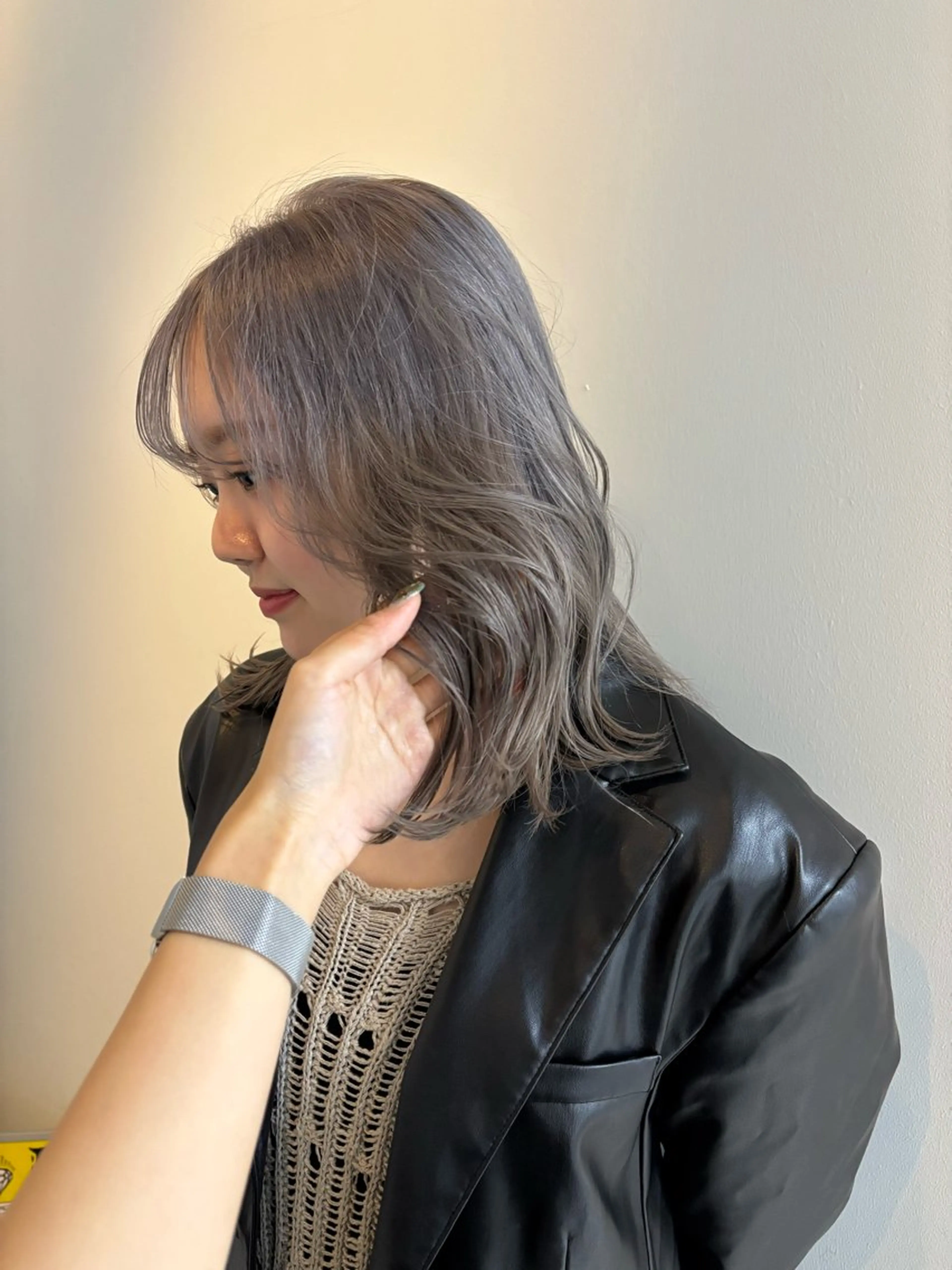 カラー 高槻 成花のヘアスタイル