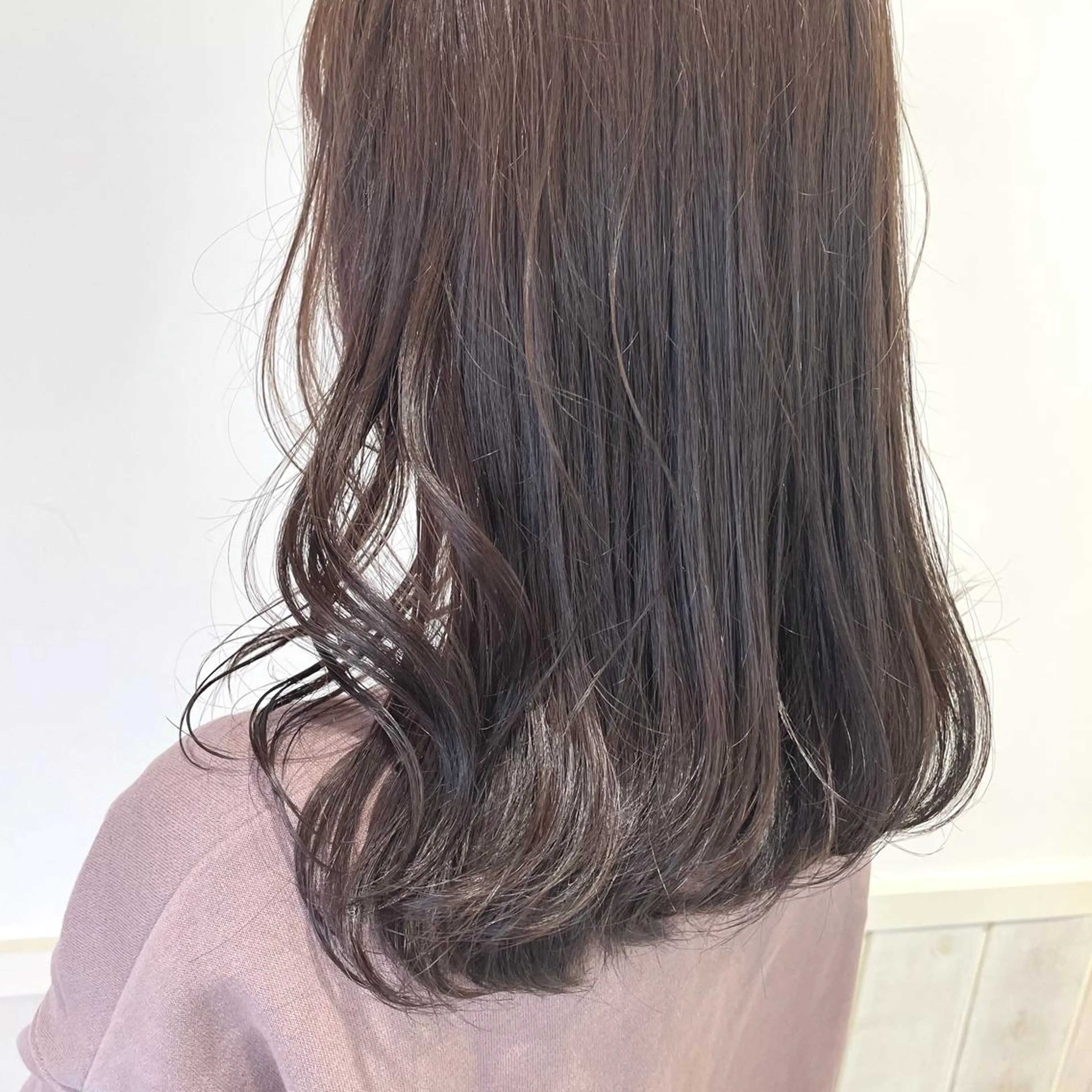 ミディアム カラー スナコザワ レナのヘアスタイル