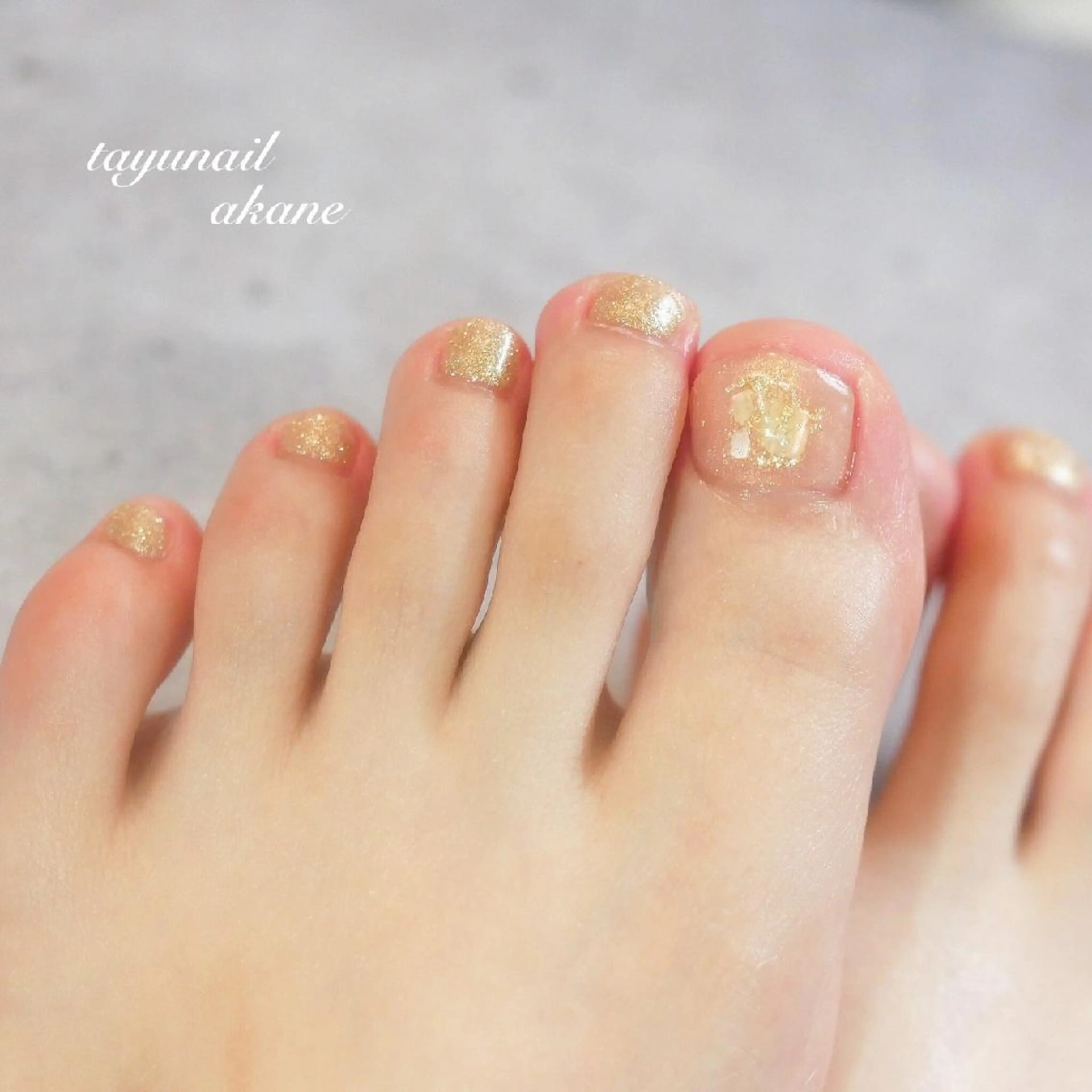 ネイル ブルー フットネイル ジェルネイル キラキラネイル ラメ(グリッター) ネイルサロン・ネイルスクール　たゆnail所属・ネイルサロン 【たゆnail】のネイルデザイン