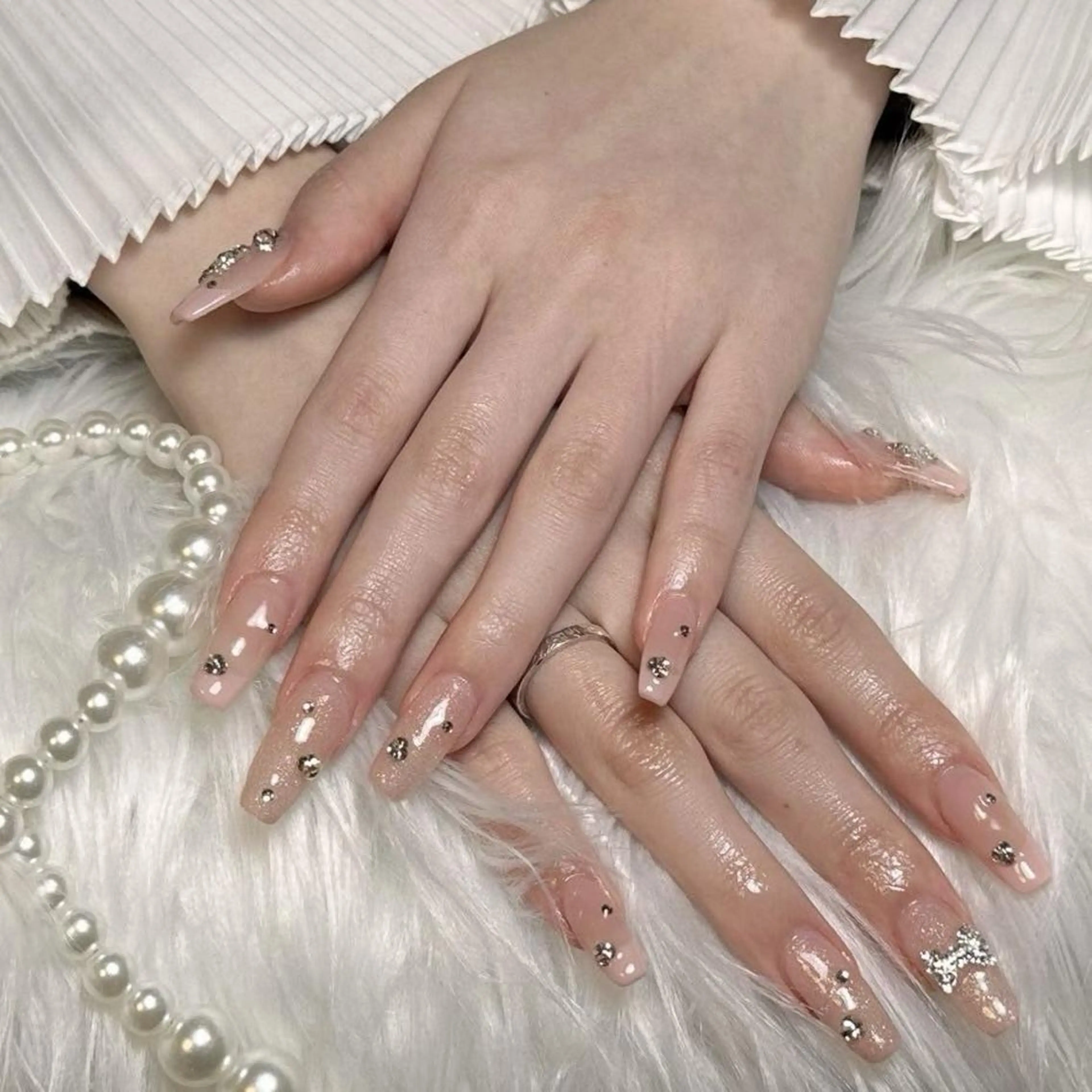 ネイル RAFFINE 月🦋🩵のネイルデザイン