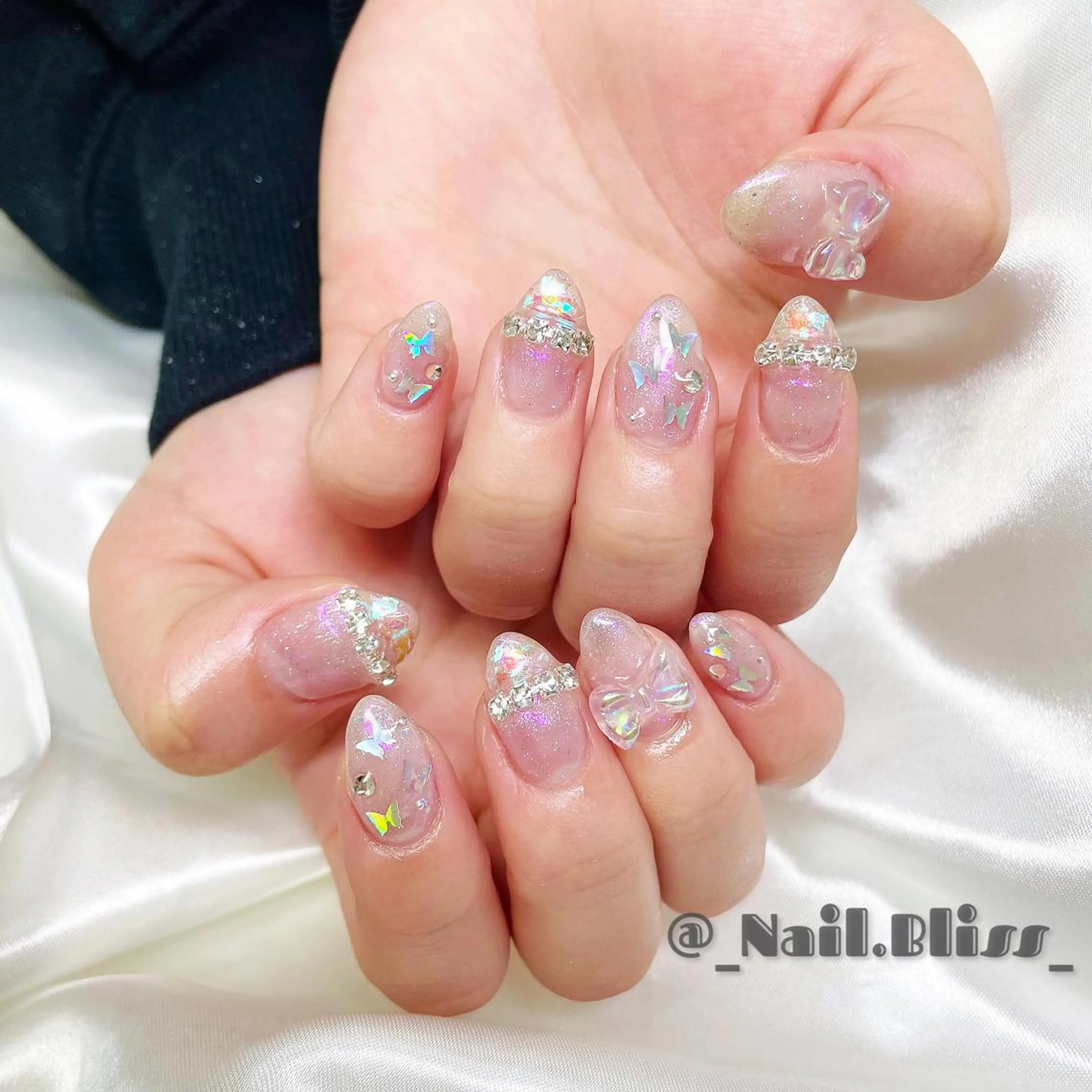 ネイル オーロラネイル ハンドネイル NAIL BLISSのネイルデザイン