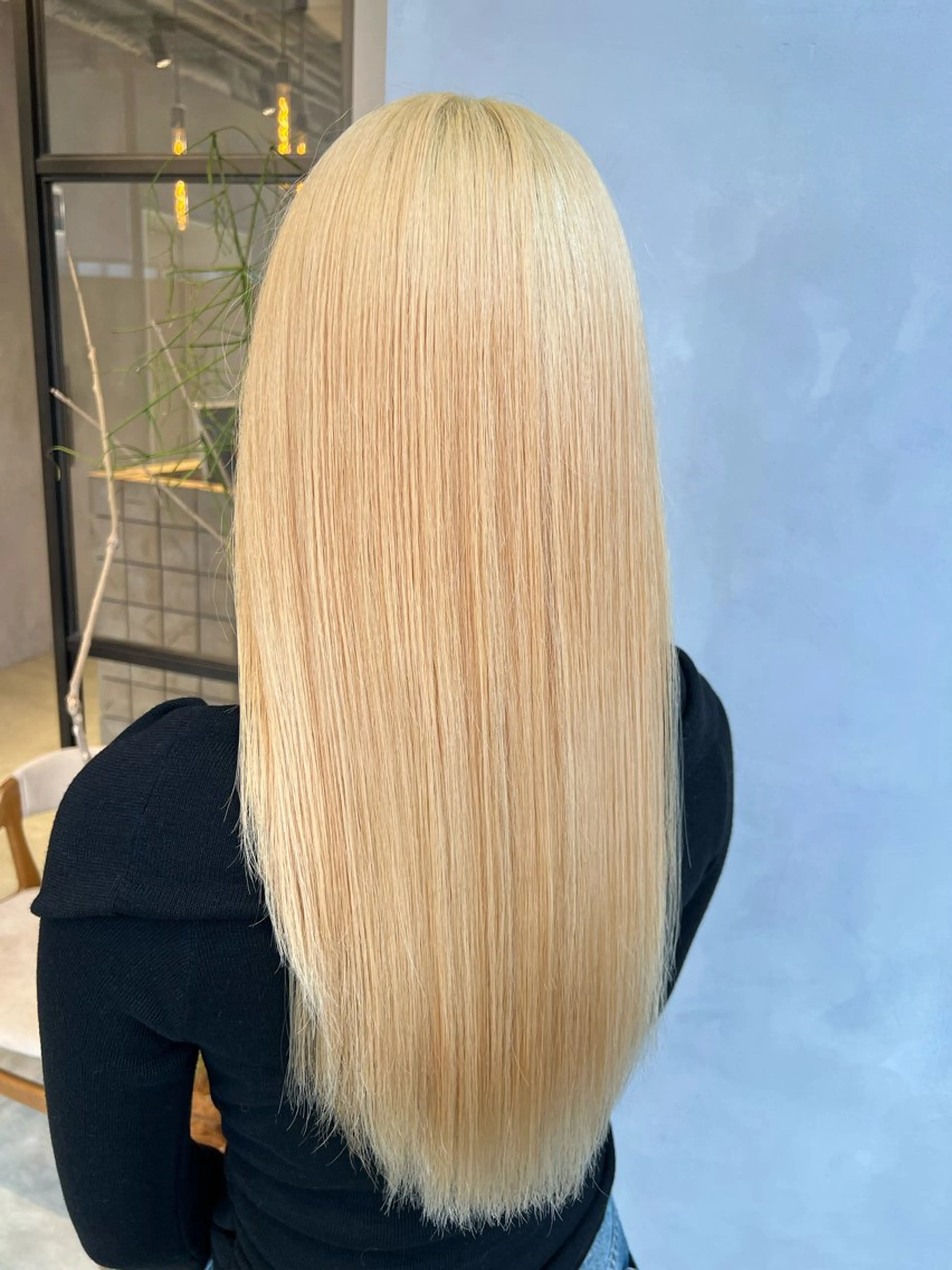 ロング カラー ブリーチ 抜きっぱなしブロンド ケアブリーチ ヘアカラー トリートメント 【髪質改善/縮毛矯正 /カラー】ホサカのヘアスタイル