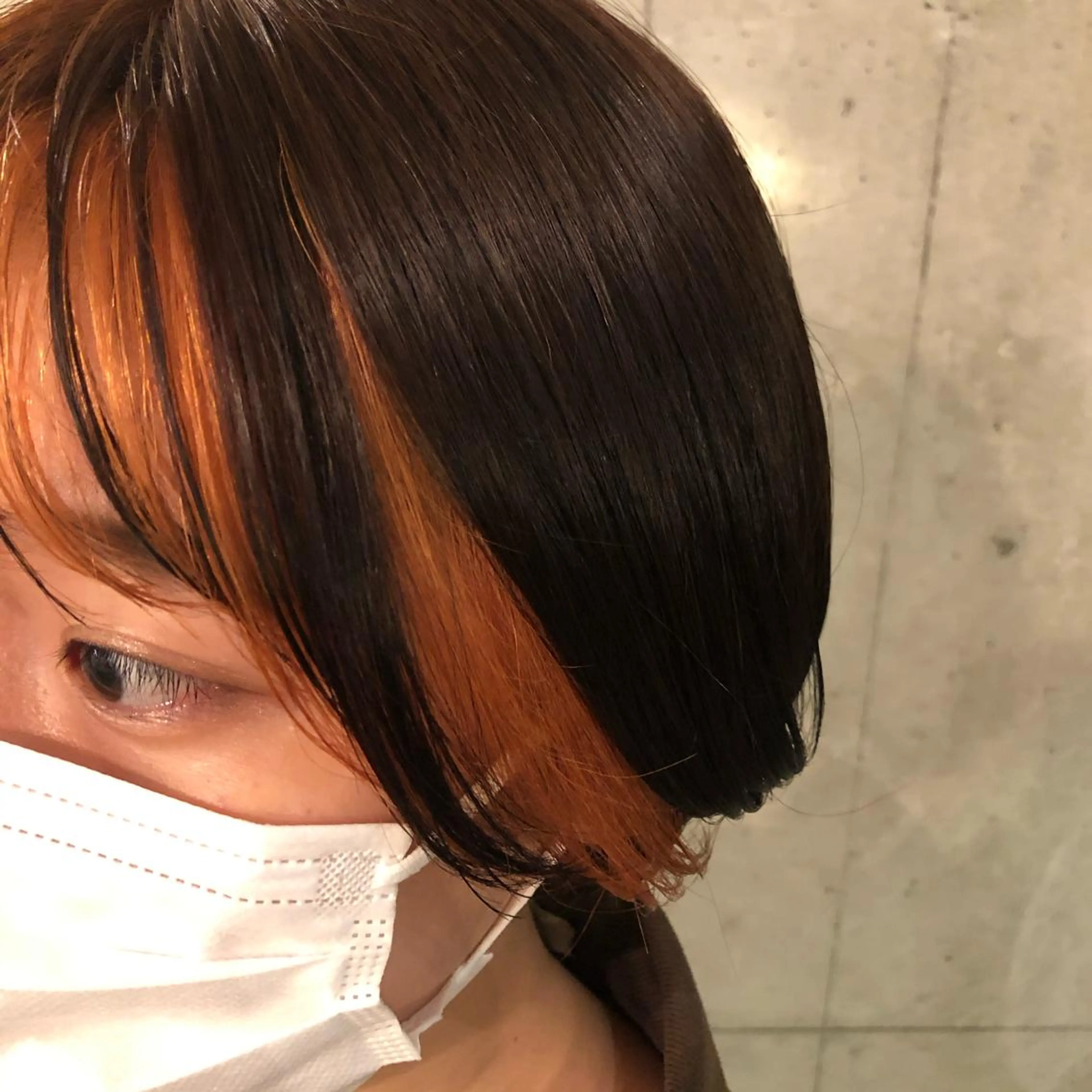 ショート カラー ブリーチ vain所属・パーマウルフショート 濱田匠のヘアスタイル