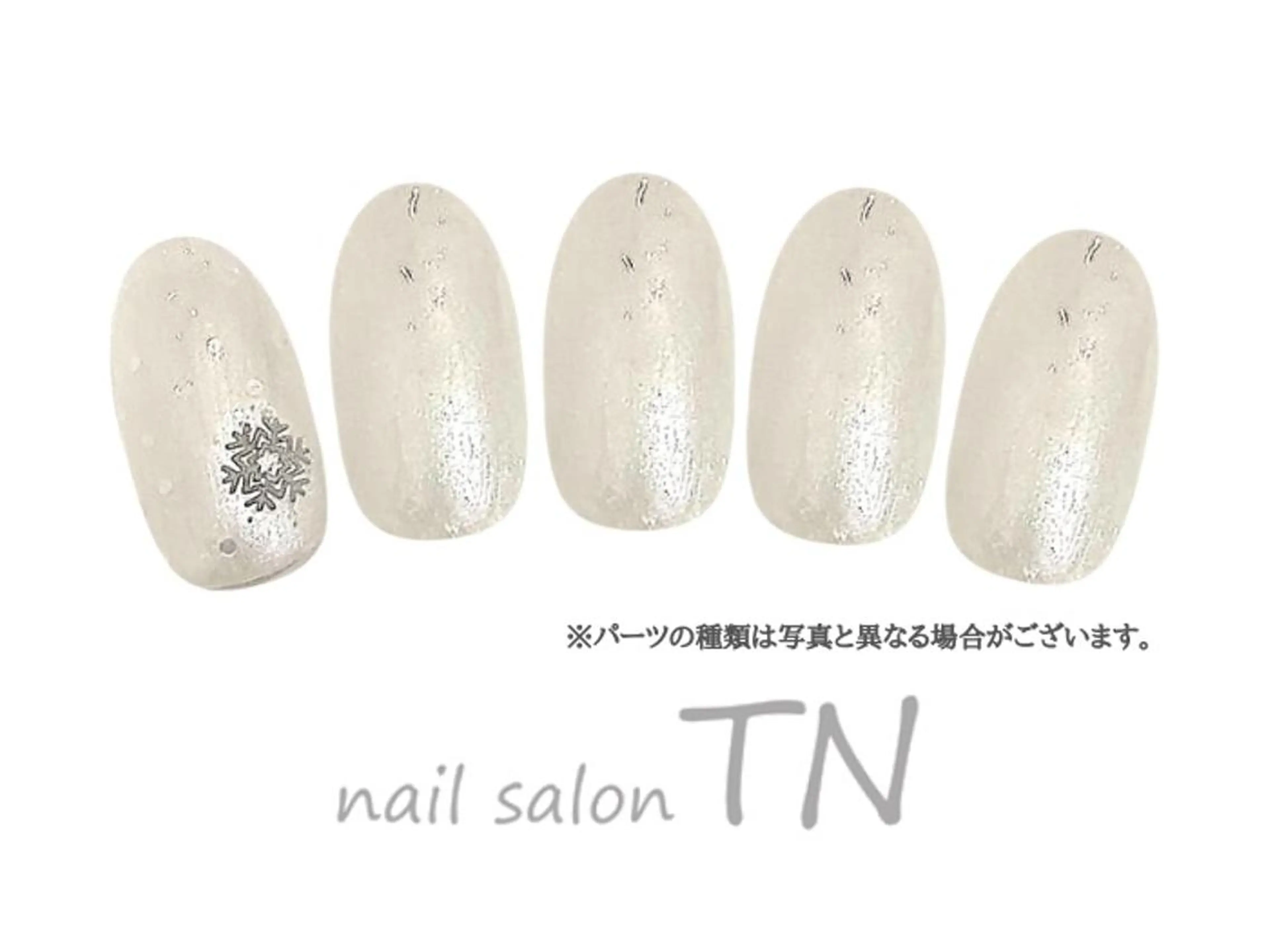 ミディアム ハンドネイル 矢川 まどかのネイルデザイン