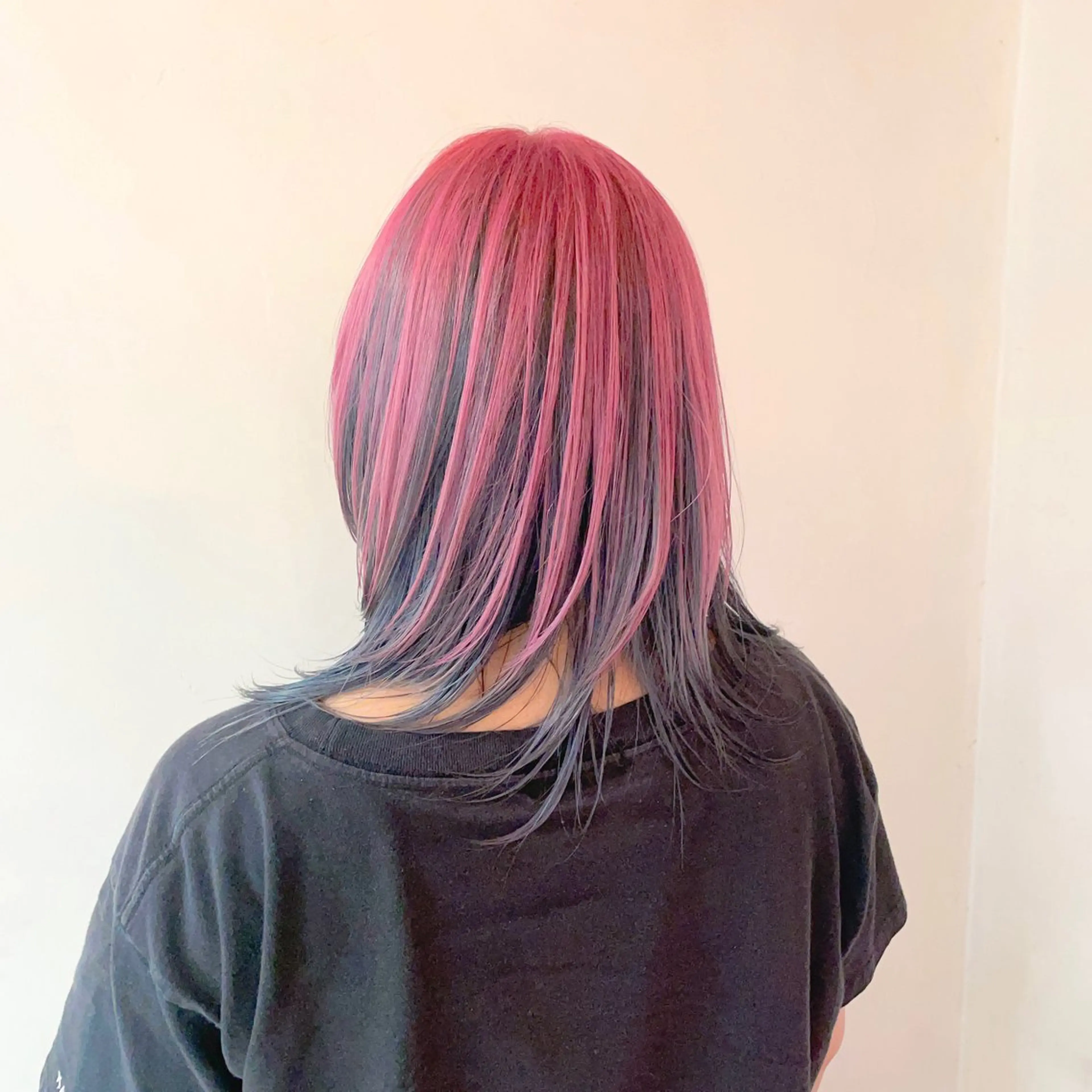 ミディアム カラー バレイヤージュ ブリーチ ケアブリーチ ダークグレー ダブルカラー ヘアカラー トリートメント デザインカラー髪質 改善Lilithのその他イメージ