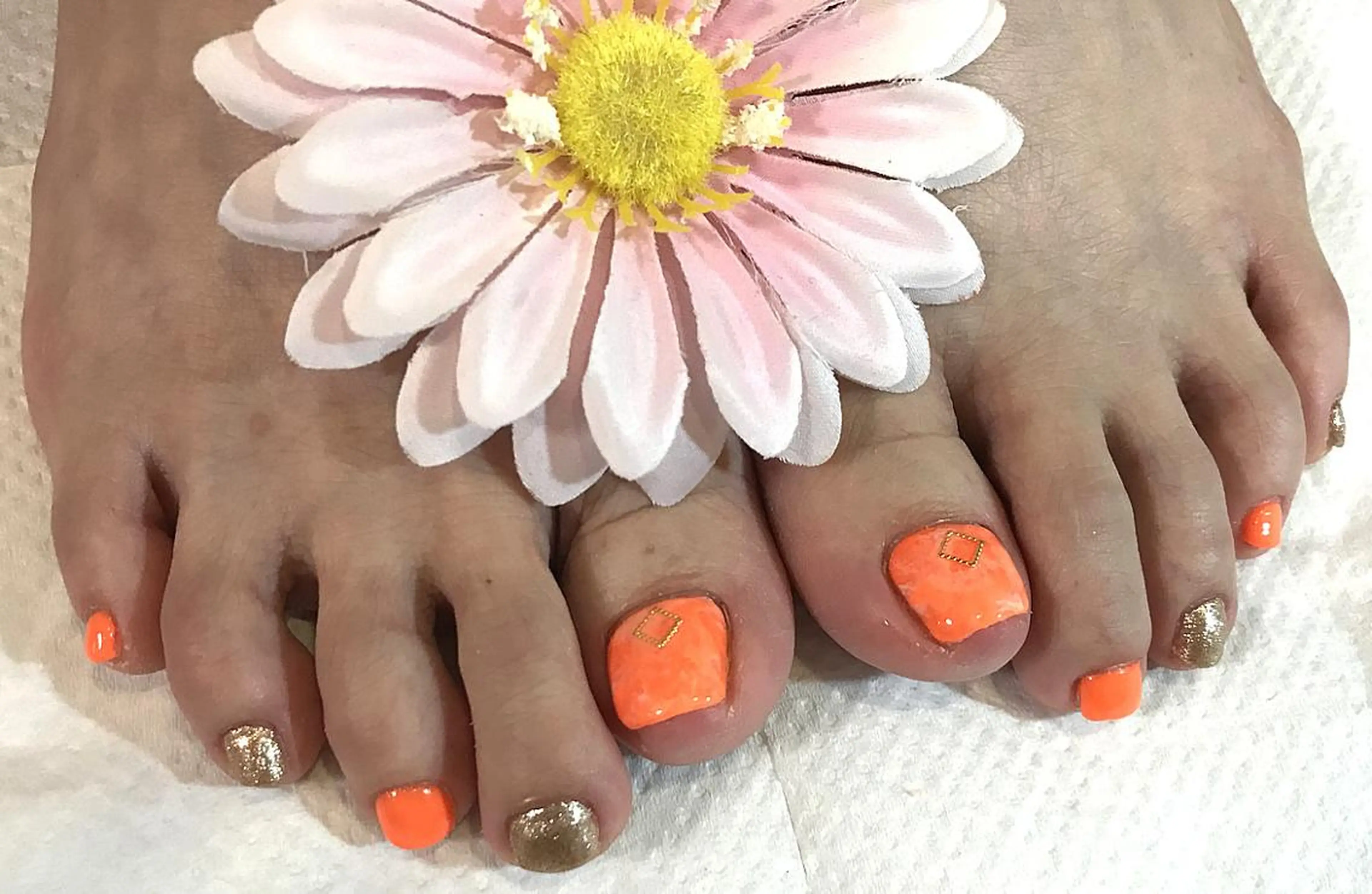 ネイル フットネイル ジェルネイル イワサキ  のネイルデザイン