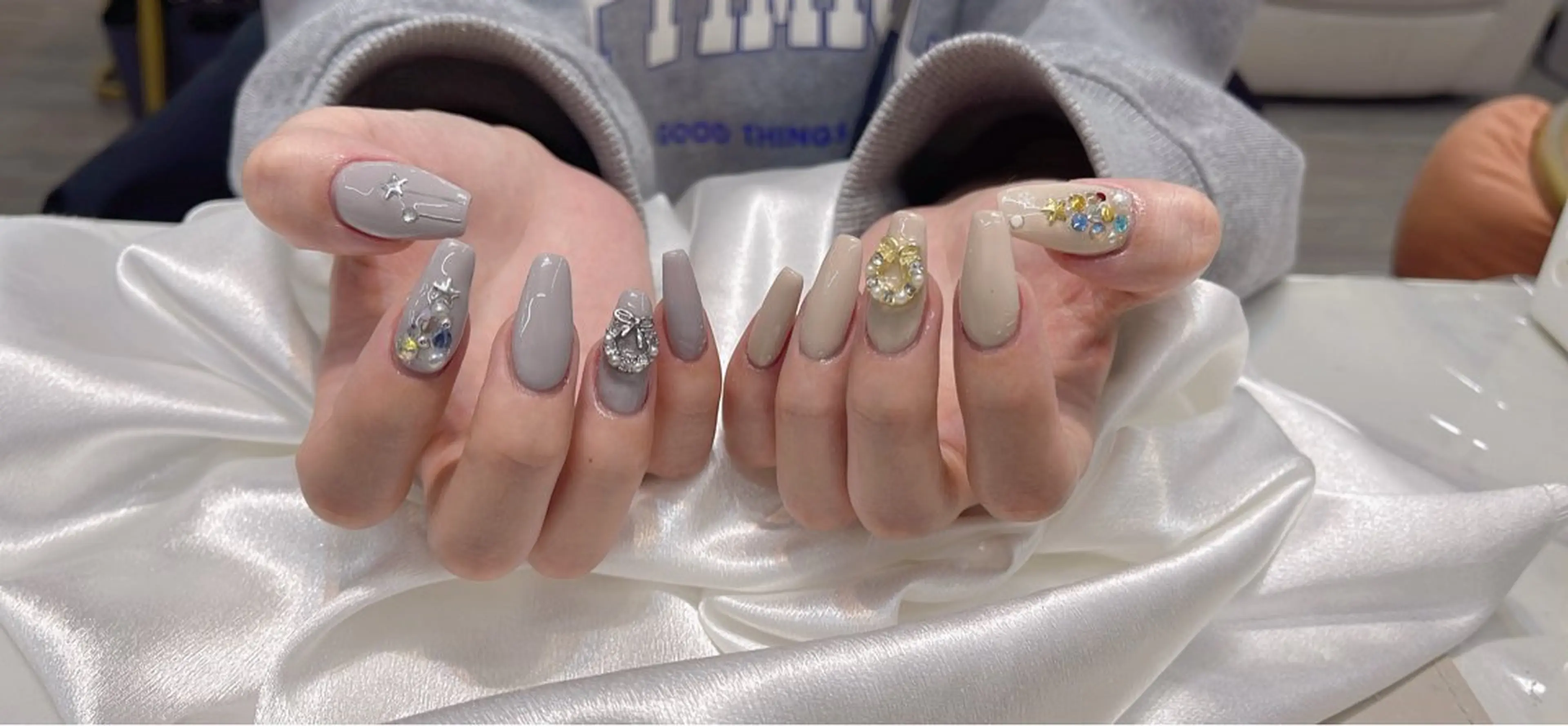 ネイル チークネイル 長さ出し ジェルネイル マグネットネイル 持ち込み ハンドネイル ハンドケア ラッキーネイルサロン 西川口東口店のネイルデザイン