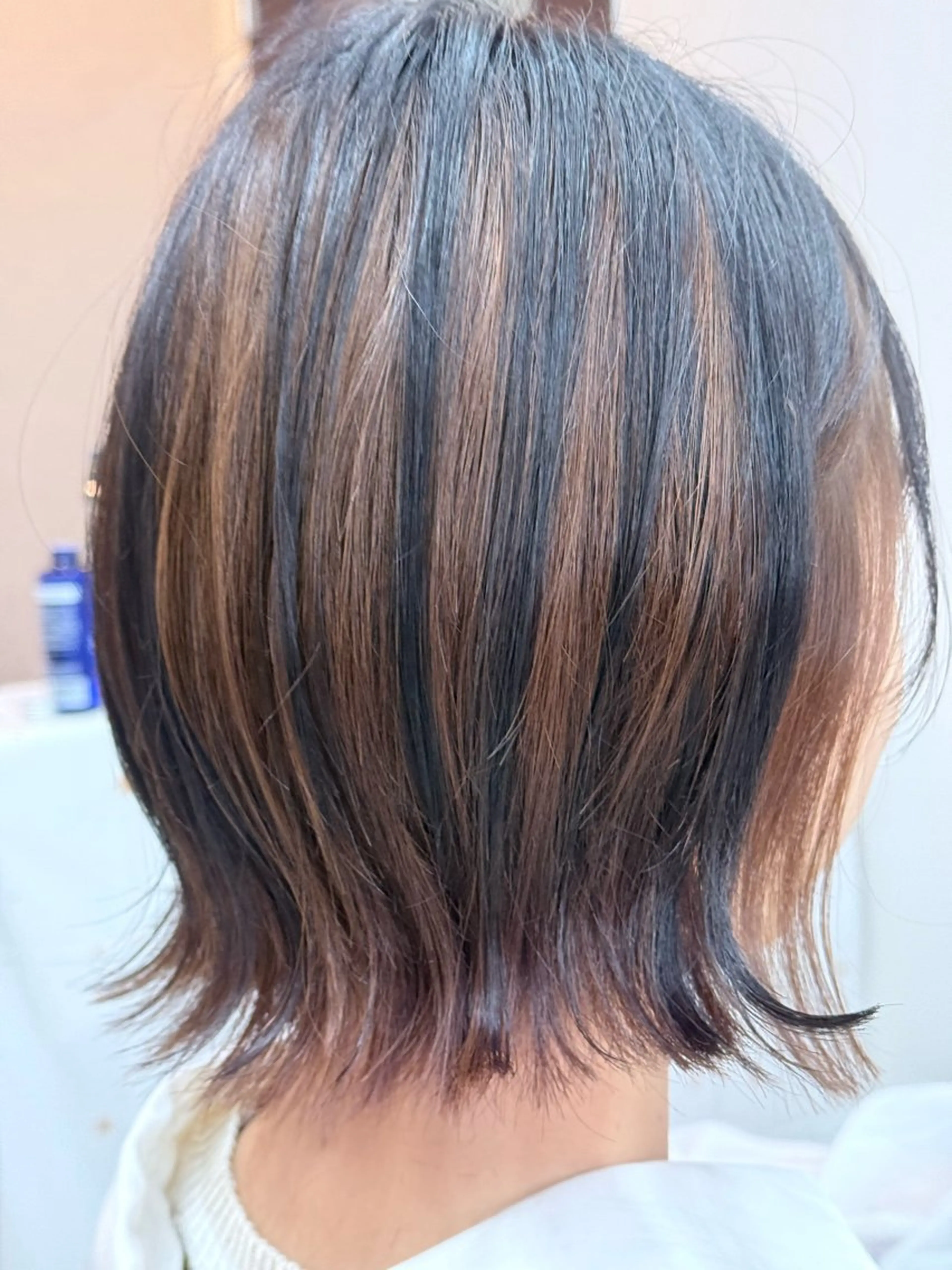 ショート カラー アッシュ ブリーチ ブリーチなしカラー ボブ ウルフカット カット ヘアカラー 関川 翔太のヘアスタイル