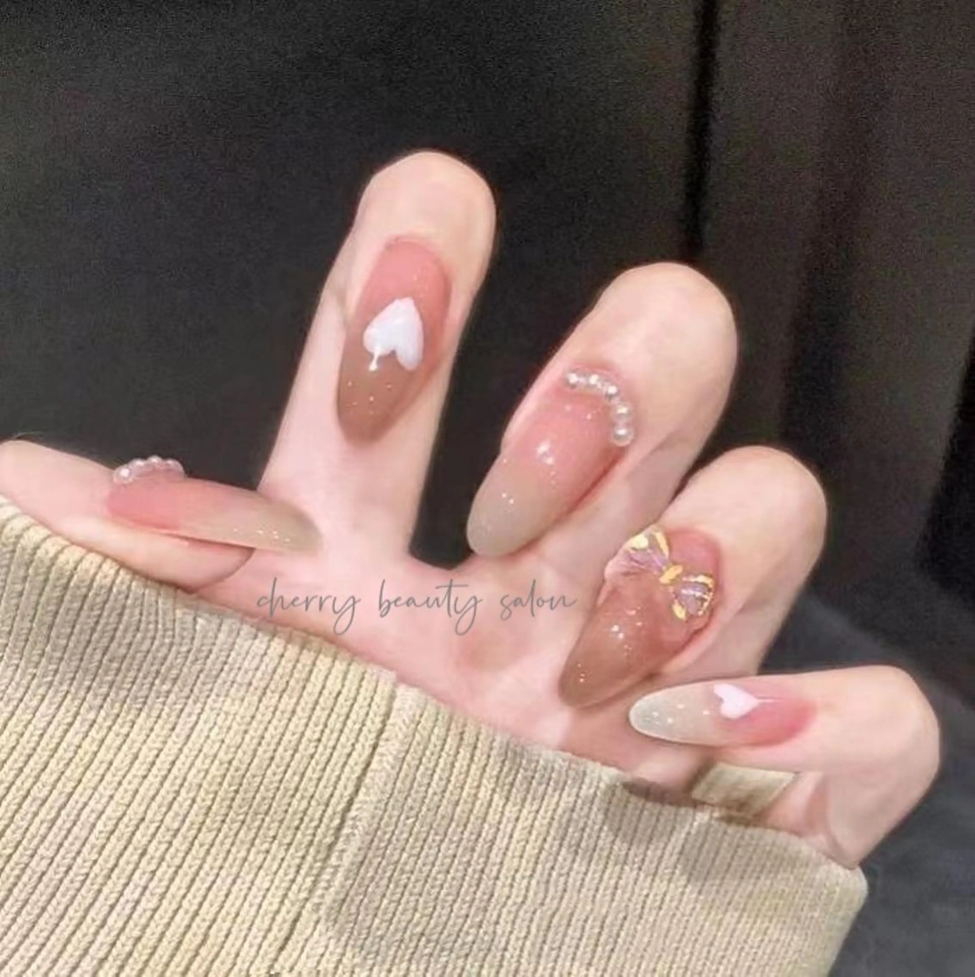 ネイル SAKURA 🍒のネイルデザイン