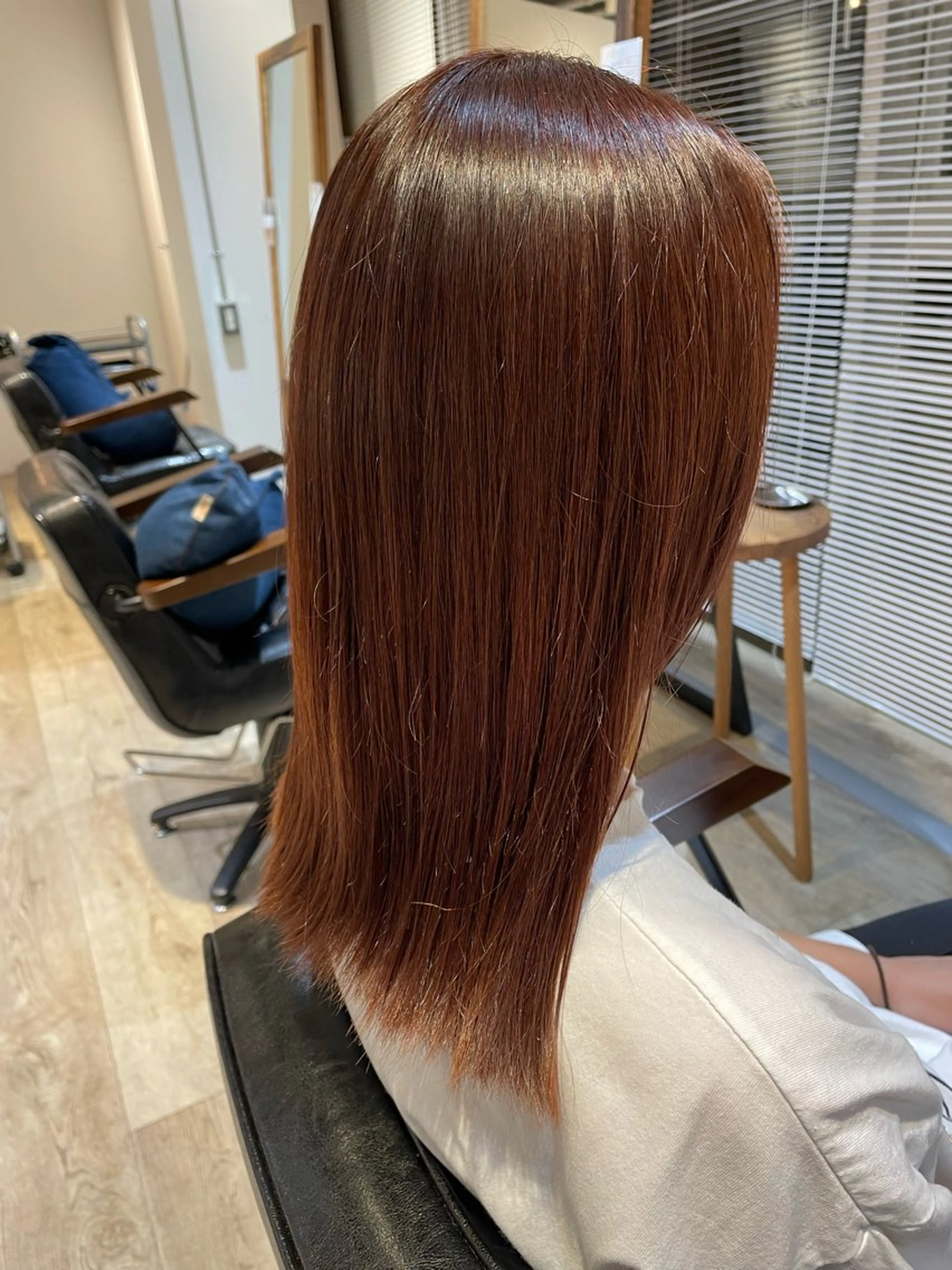 カラー ふくだももこ🍑 すっきりショートのヘアスタイル