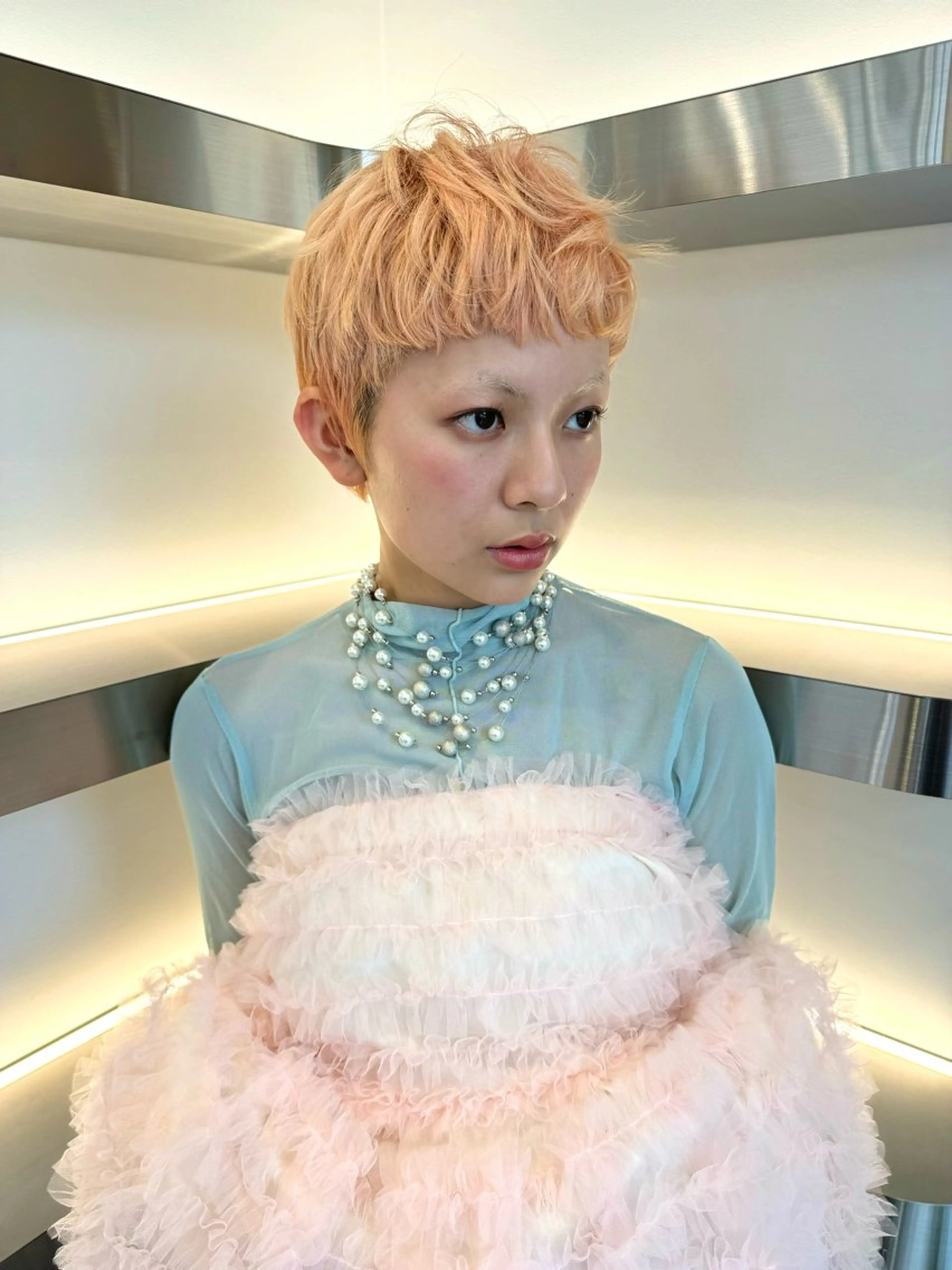 ショート カラー カット ヘアカラー トリートメント 美髪矯正/ハイトーン 🪸🩰ヒナコのヘアスタイル