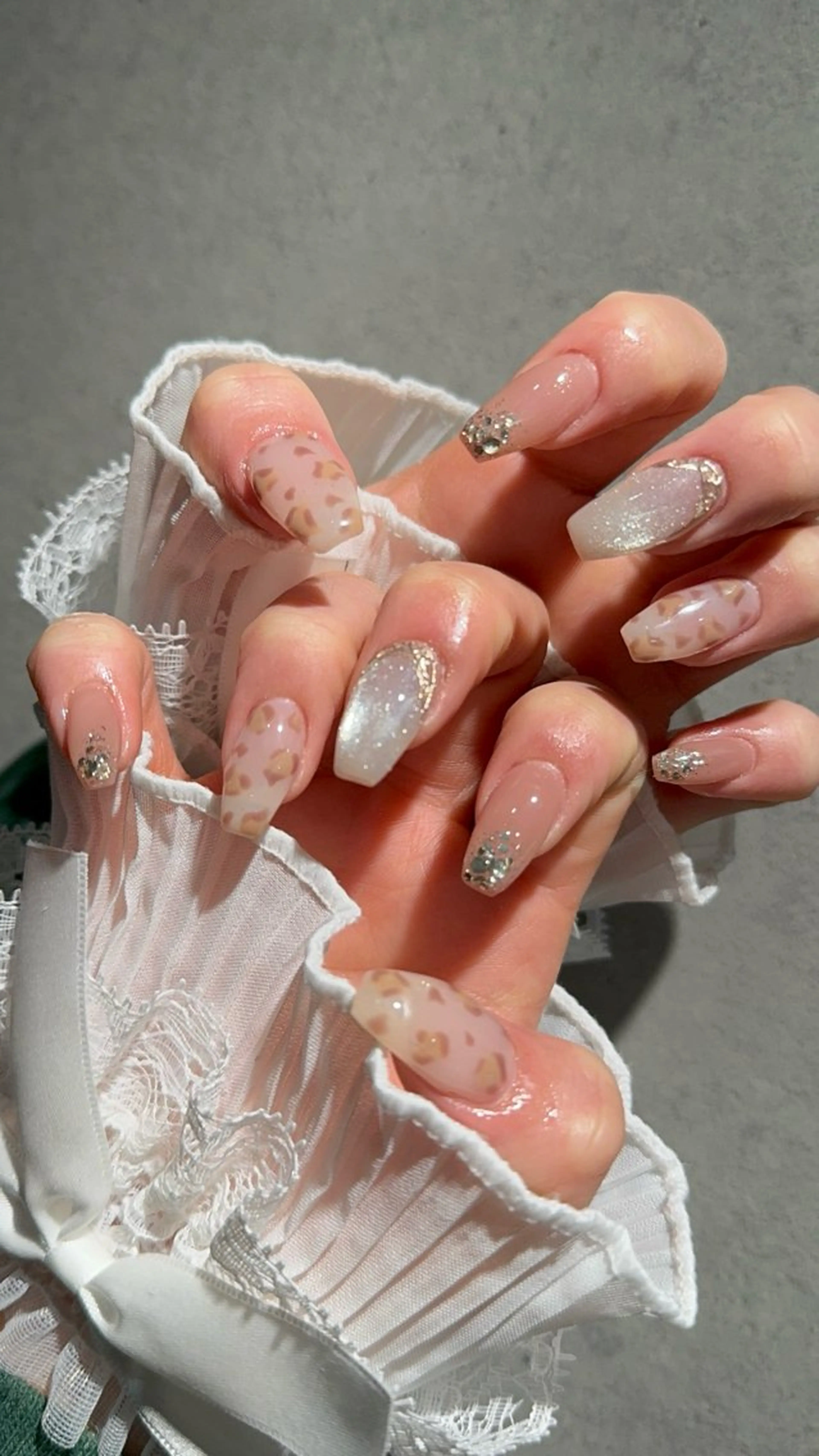 ネイル I-nailロング /ワンホン/キラキラのネイルデザイン