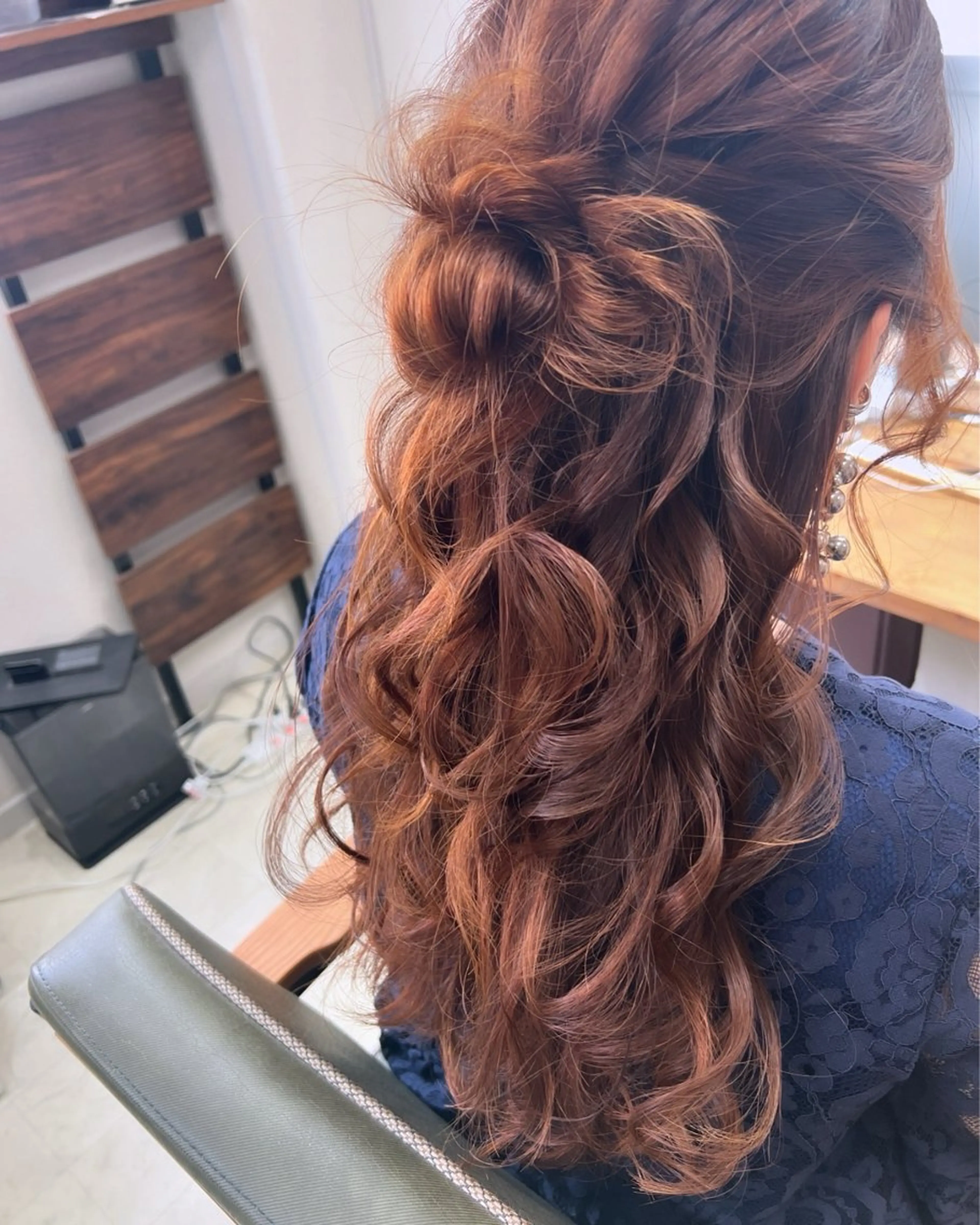 ロング ヘアアレンジ ハーフアップ お団子ヘア 山室 敬義のヘアスタイル