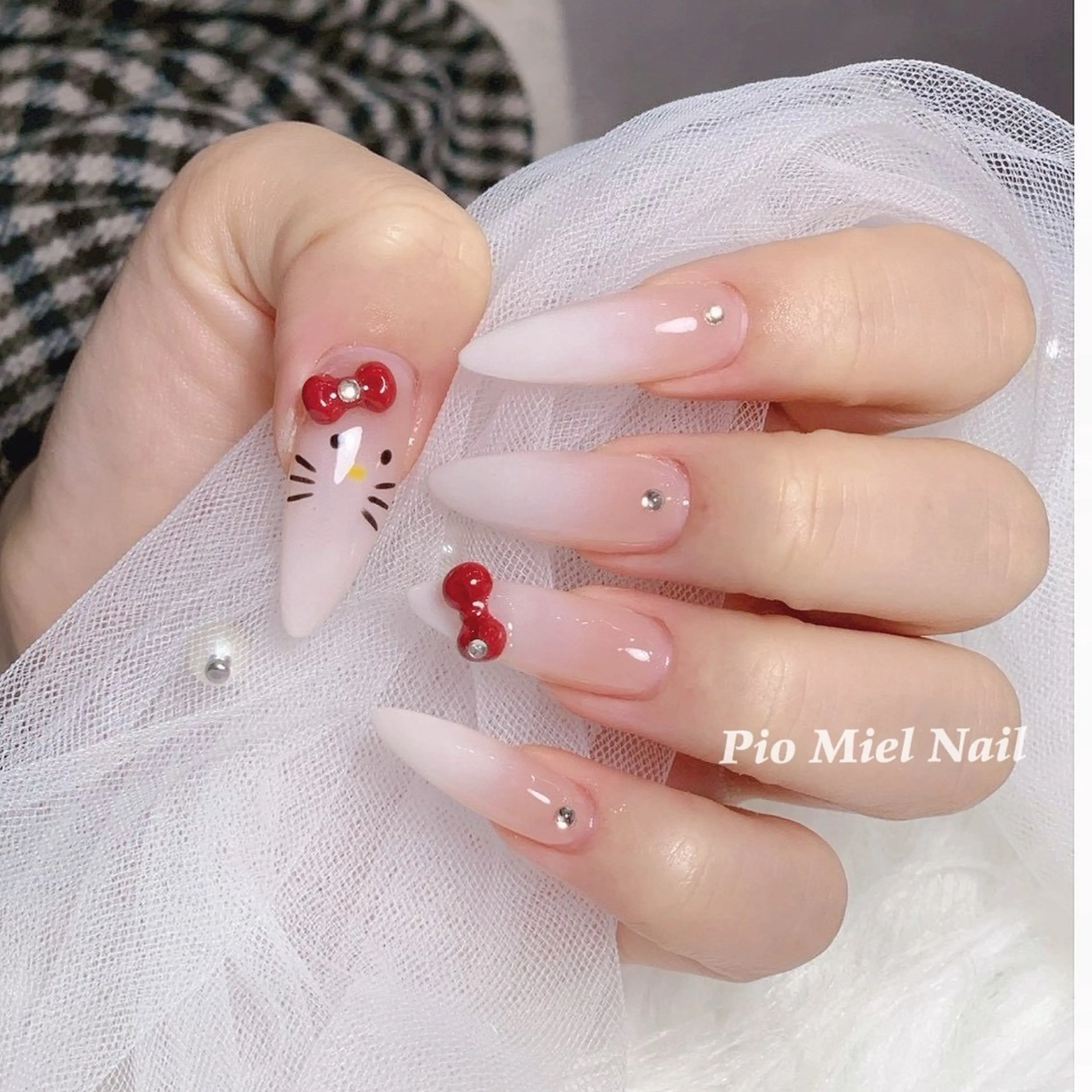 ネイル ハンドネイル HANA 長さだしのネイルデザイン