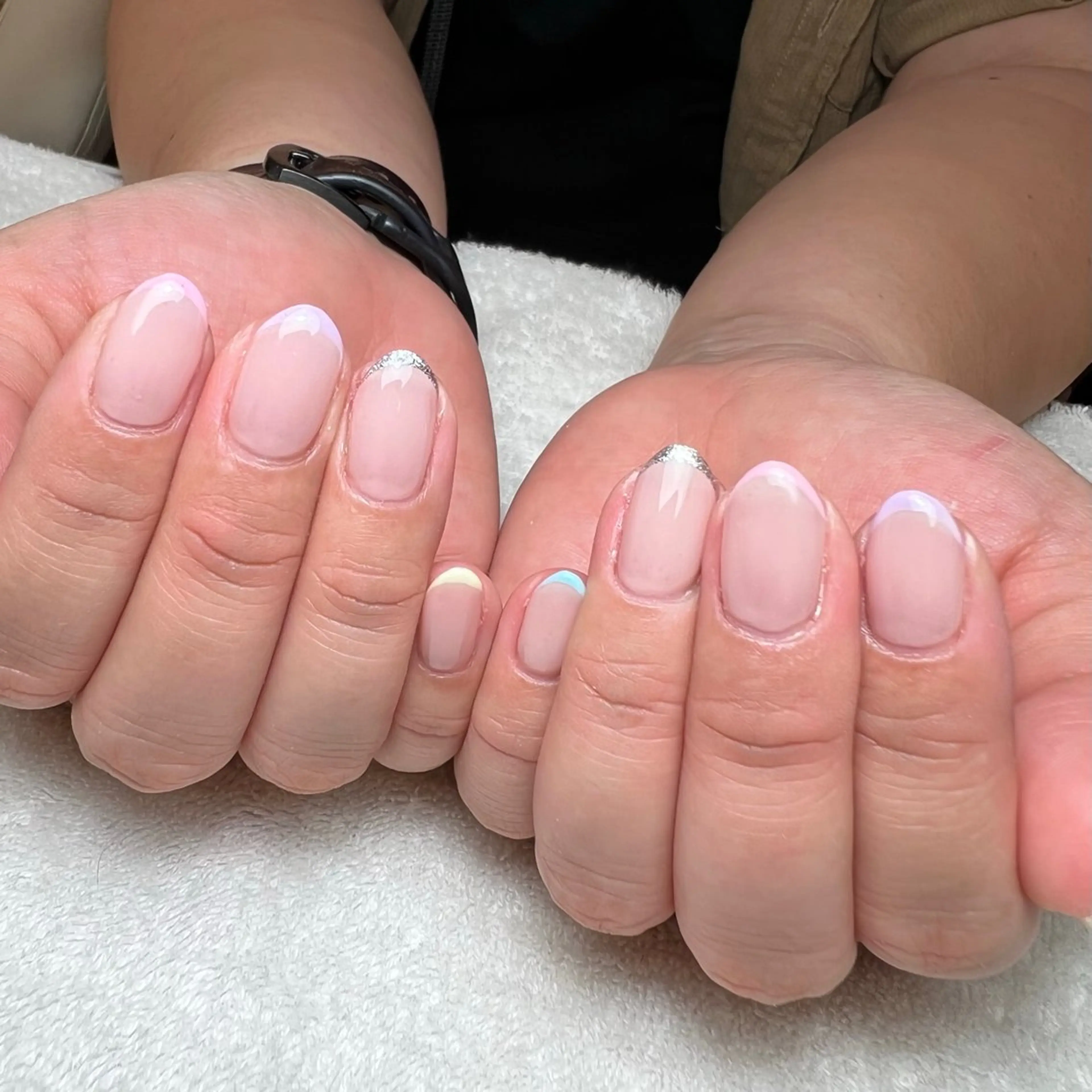 ネイル フレンチネイル ハンドネイル COCO+所属・COCO +のエステ・リラクイメージ