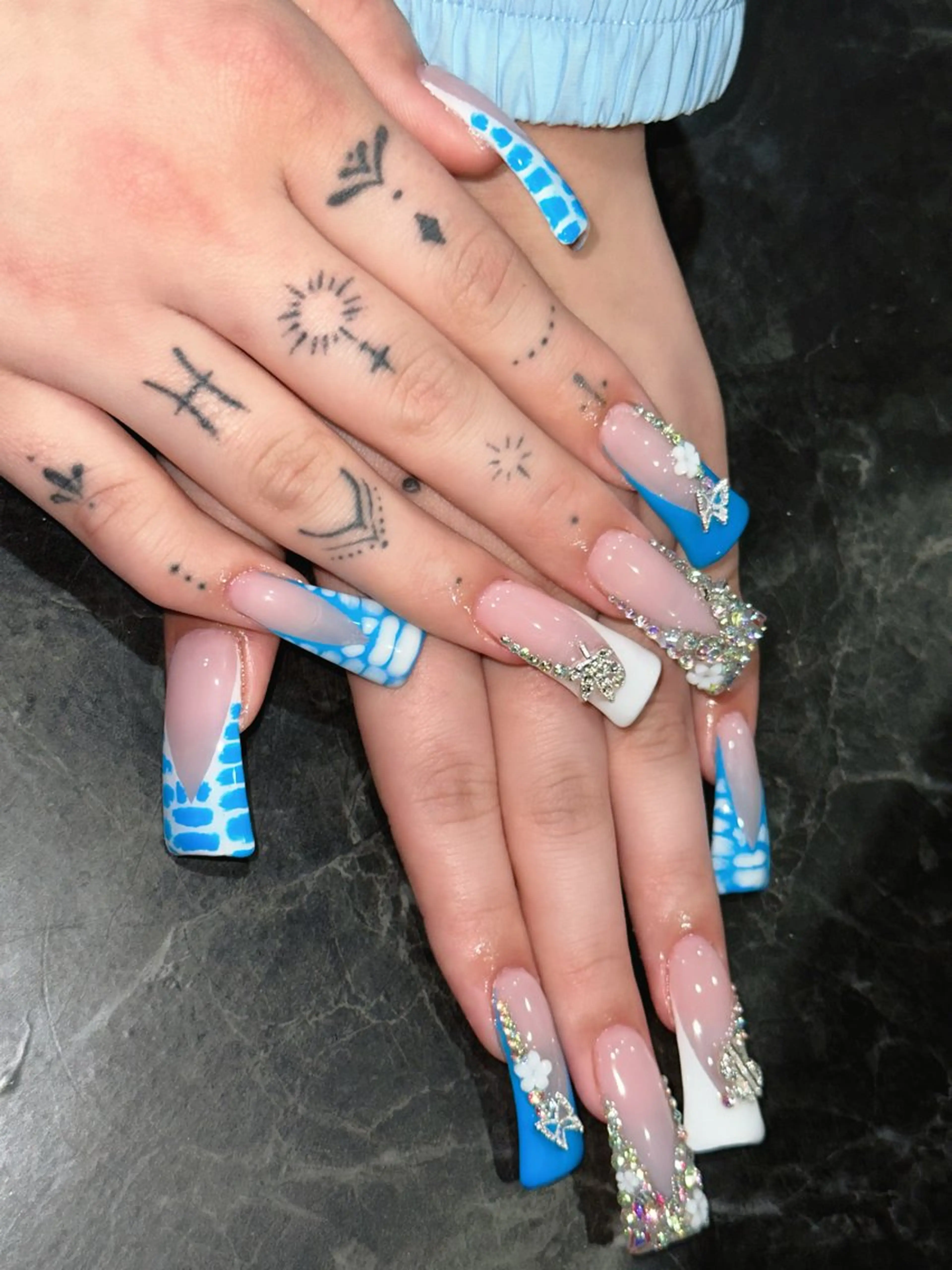 ネイル ロングネイル スカルプネイル ワンホンネイル ハンドネイル icy nail れいあのネイルデザイン