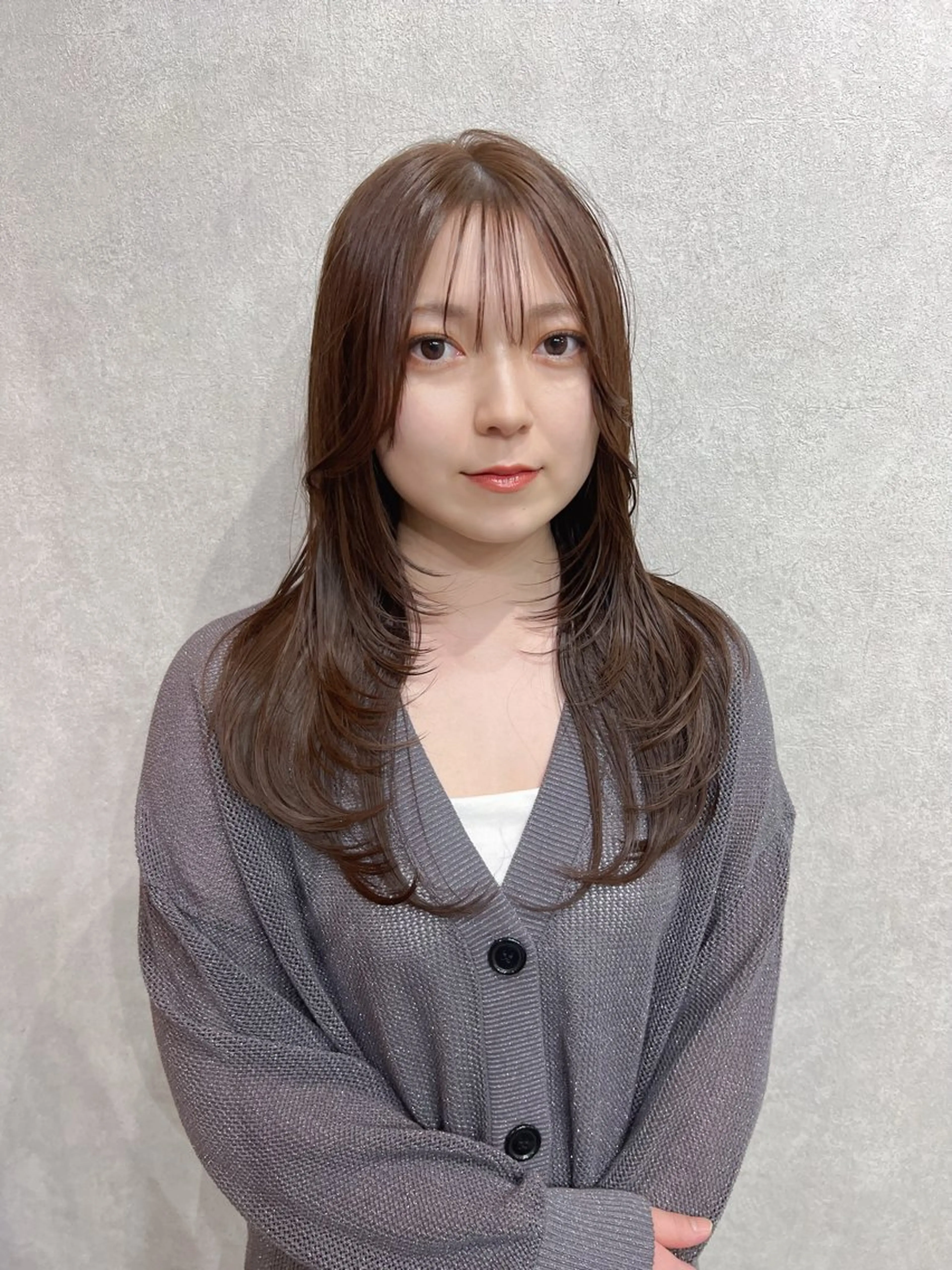 ロング カラー ベージュカラー ブリーチ ケアブリーチ グレージュ ハイトーンカラー YUI ハイトーンカラーのヘアスタイル