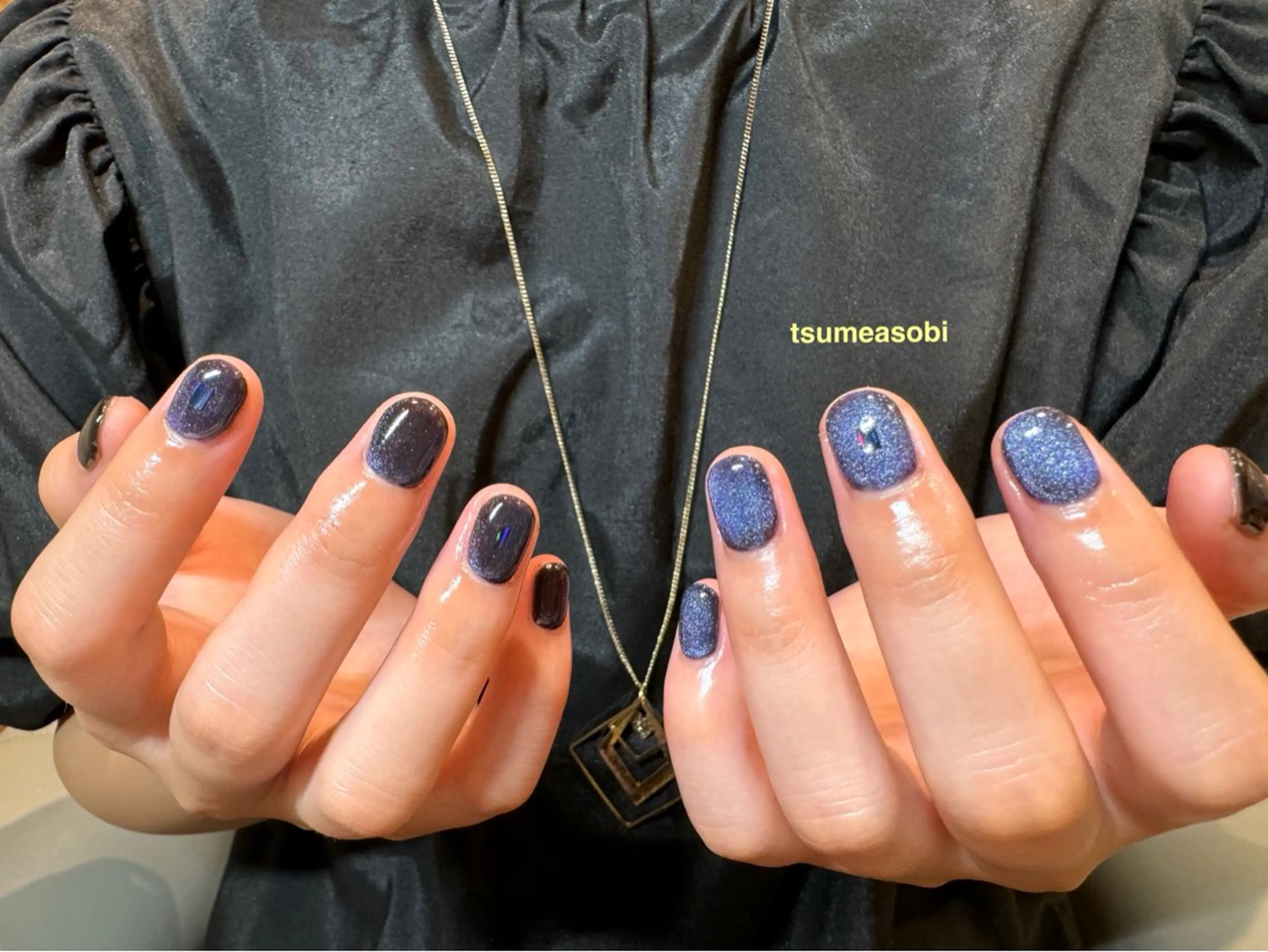 ネイル ホログラムネイル マグネットネイル tsumeasobi所属・tsumeasobi 🪬macoのネイルデザイン