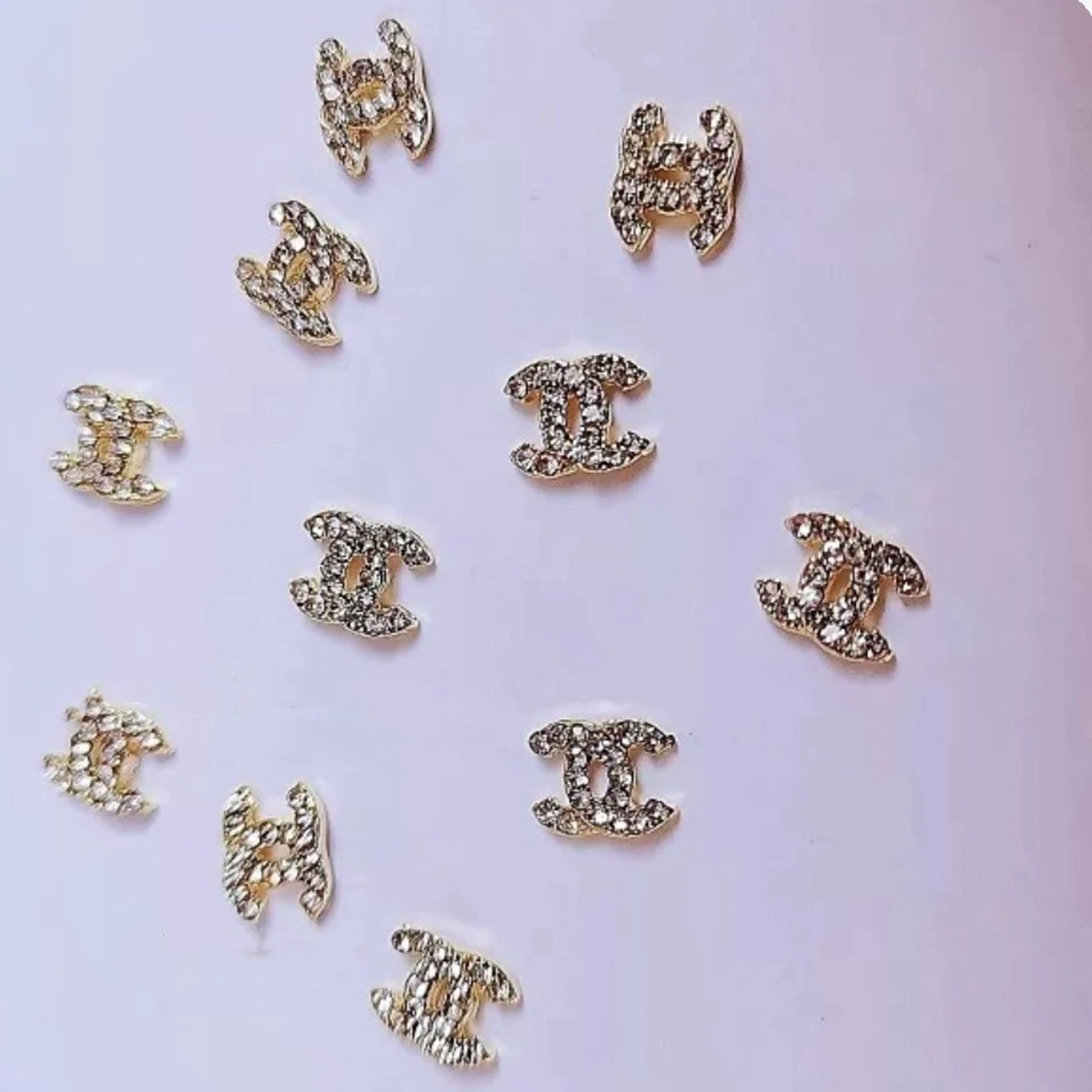 ネイル Hana NAIL所属・🩵 Rin🩵のネイルデザイン