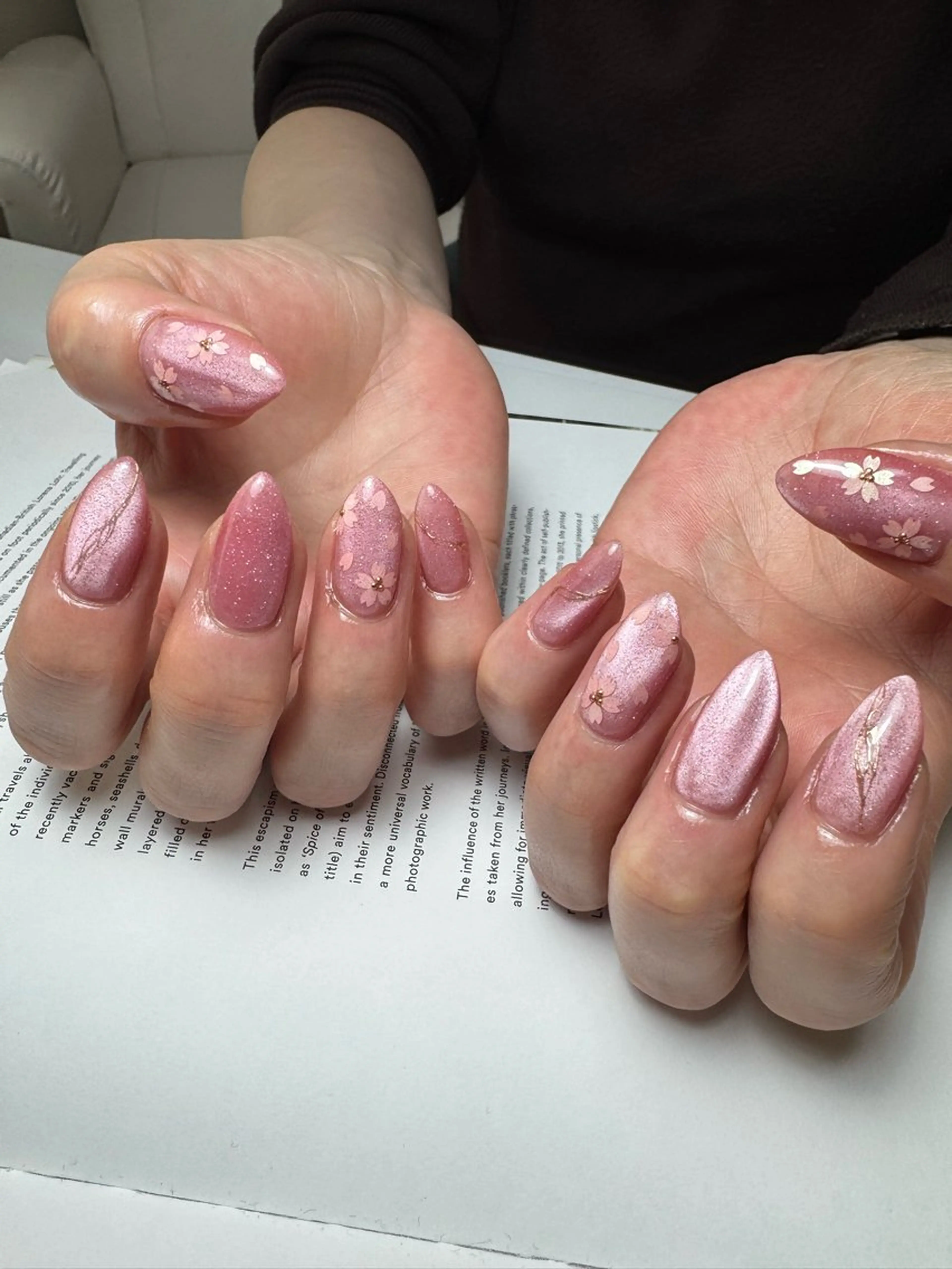 ネイル 桜ネイル フラワーネイル 春ネイル ハンドネイル 白日-hakubi nail-のネイルデザイン