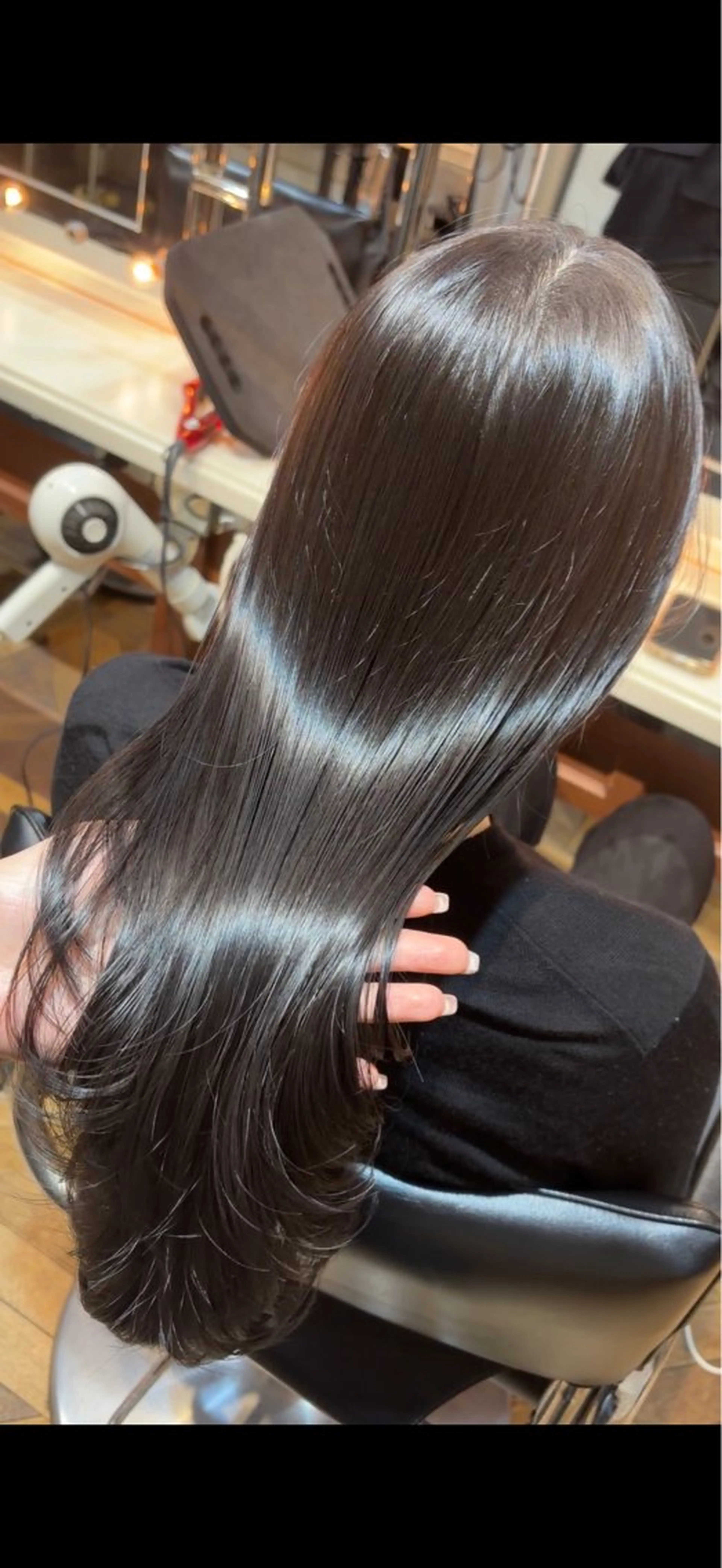 ロング カラー ロングレイヤー ブリーチ グレージュ ブリーチなしカラー レイヤーカット カット ヘアカラー トリートメント BEBE所属・ご新規様限定 透明感カラーKANAのヘアスタイル