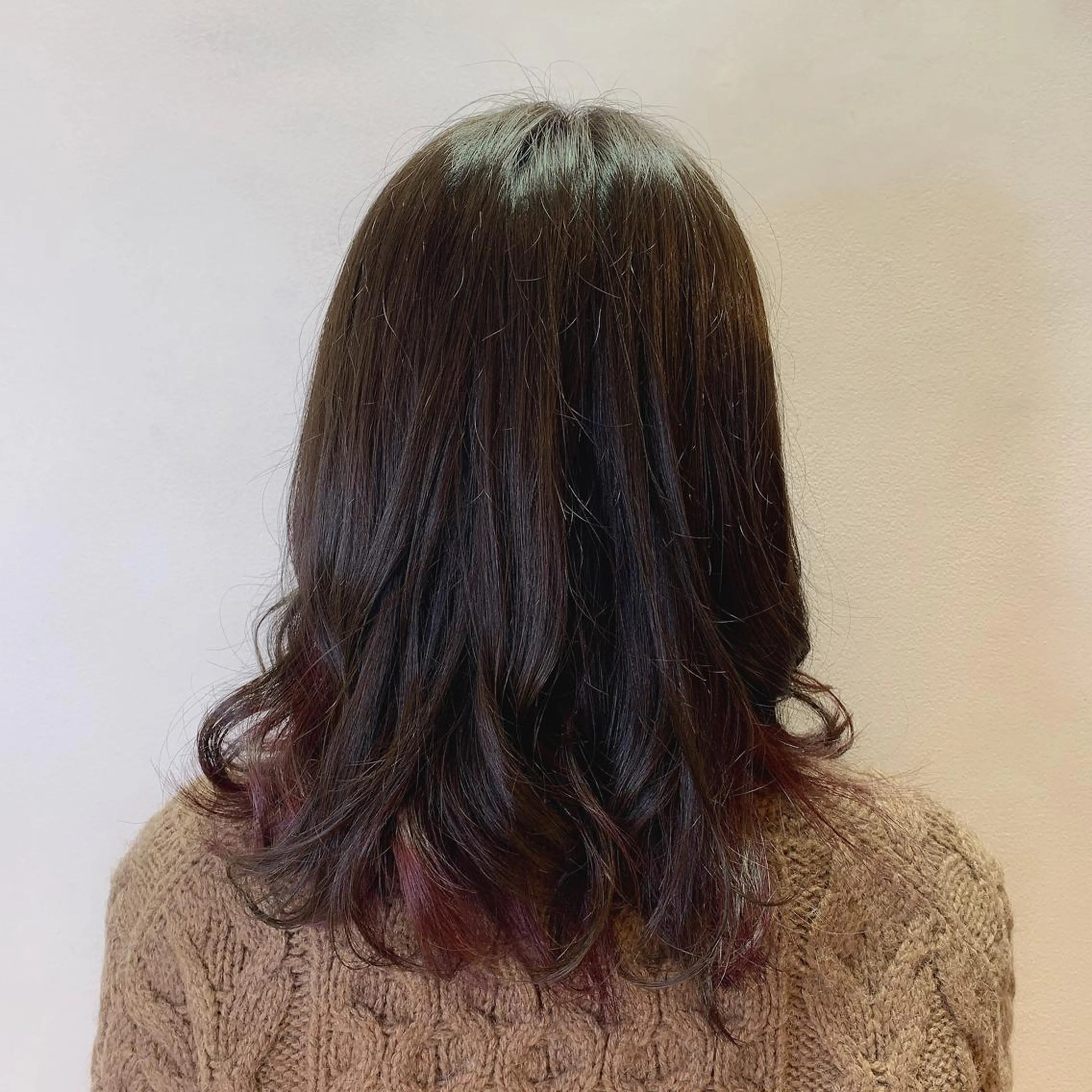 カラー ブリーチ 宮下 夏希のヘアスタイル