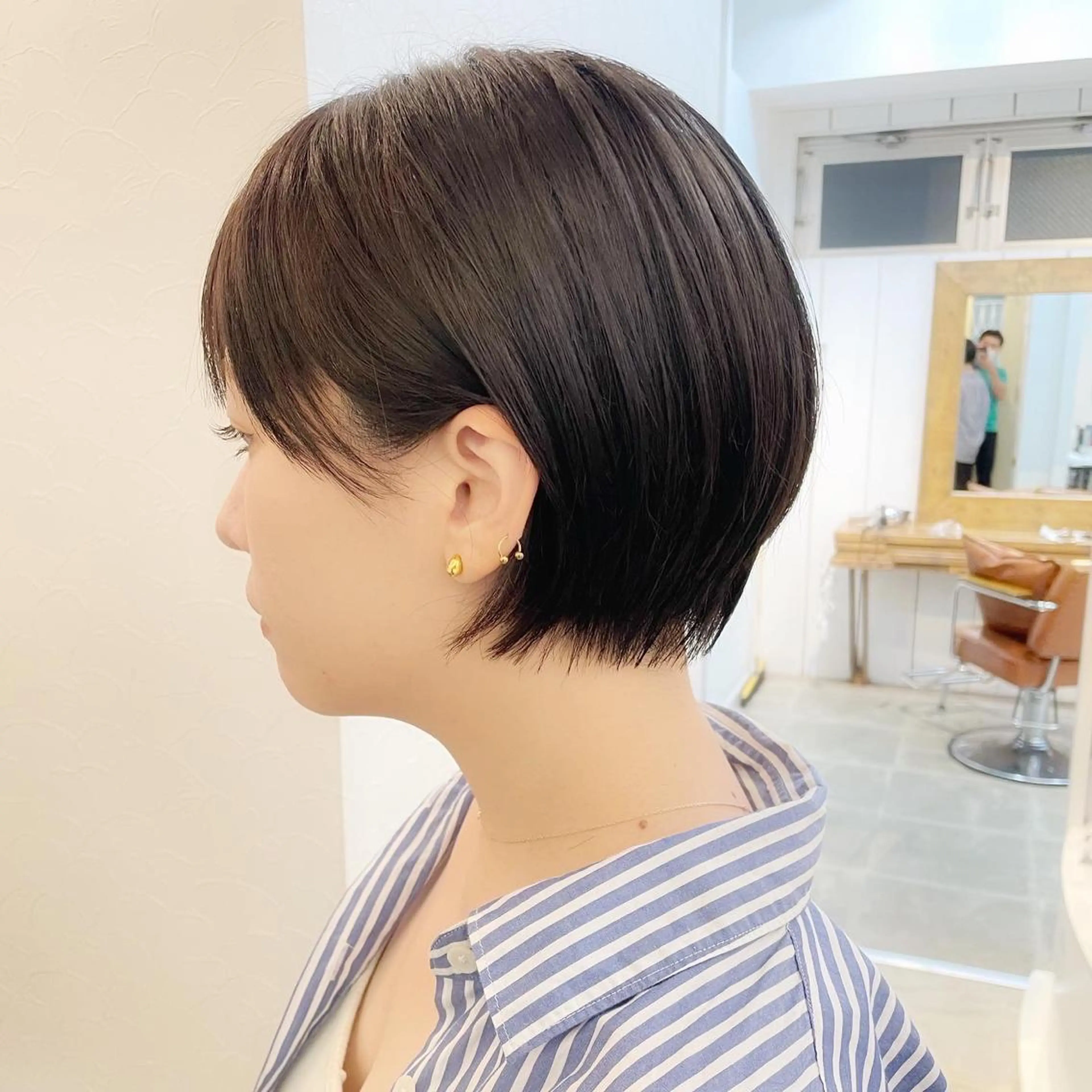 ショート カラー ショートレイヤー 丸みショート グラデーションカラー くびれヘア くせ毛 newline銀座所属・👑銀座ショート/ 絶壁補正/金子涼👑のヘアスタイル