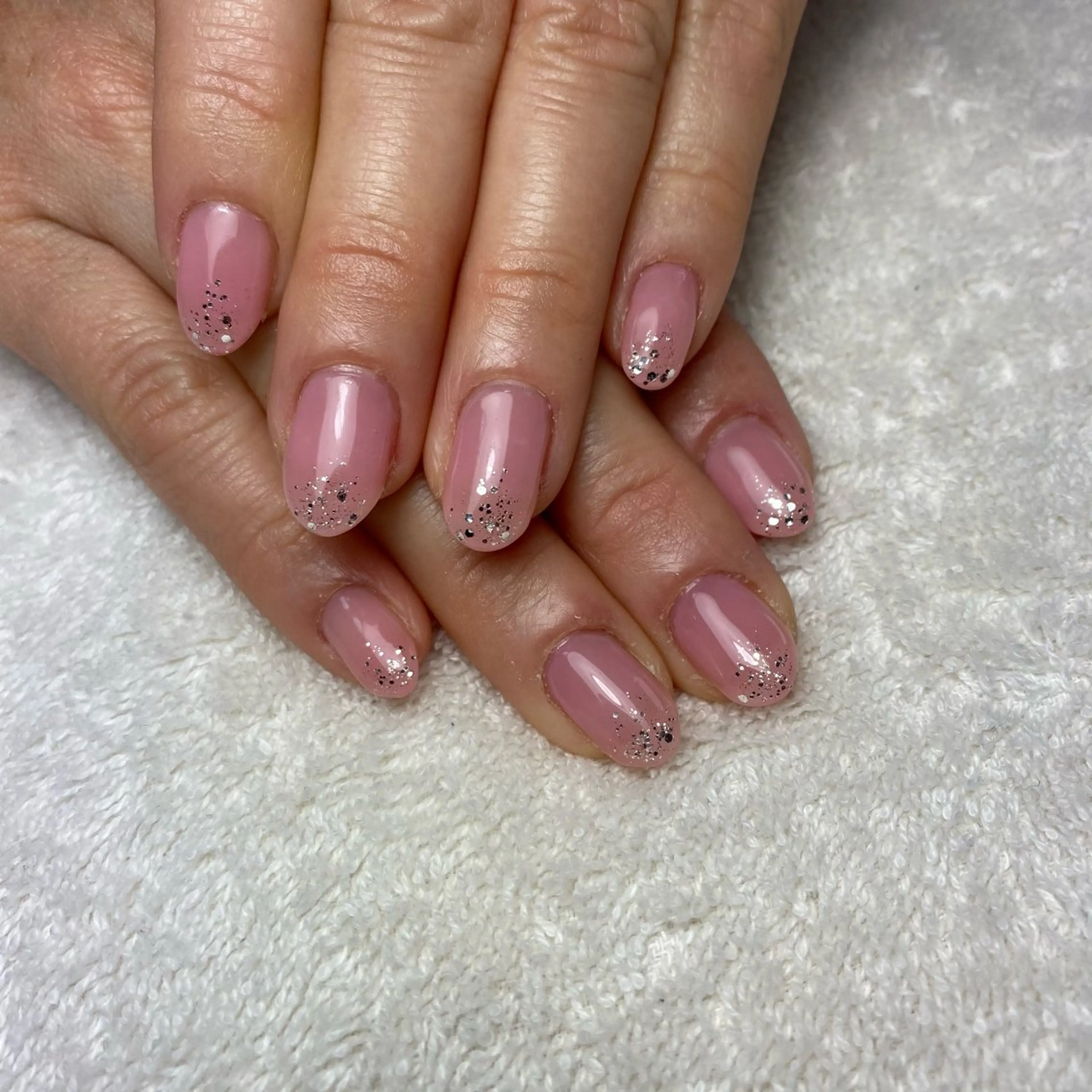 ネイル ジェルネイル ラメ(グリッター) シンプルネイル ハンドネイル COCO+所属・COCO +のエステ・リラクイメージ