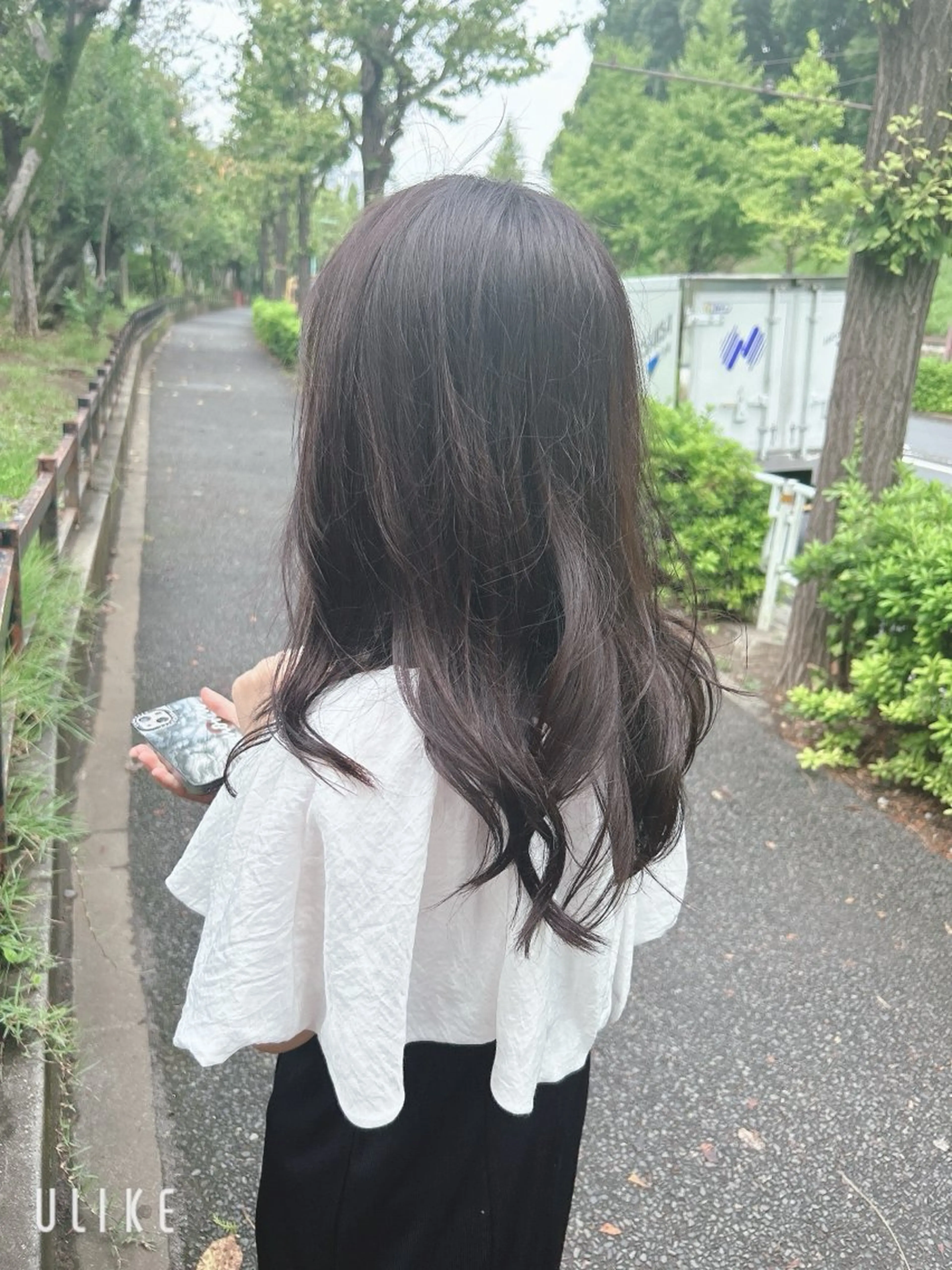 セミロング カラー ブラウンカラー 透明感カラー ピンクカラー ピンクブラウン Elilume 代々木店所属・森山 朝陽のヘアスタイル