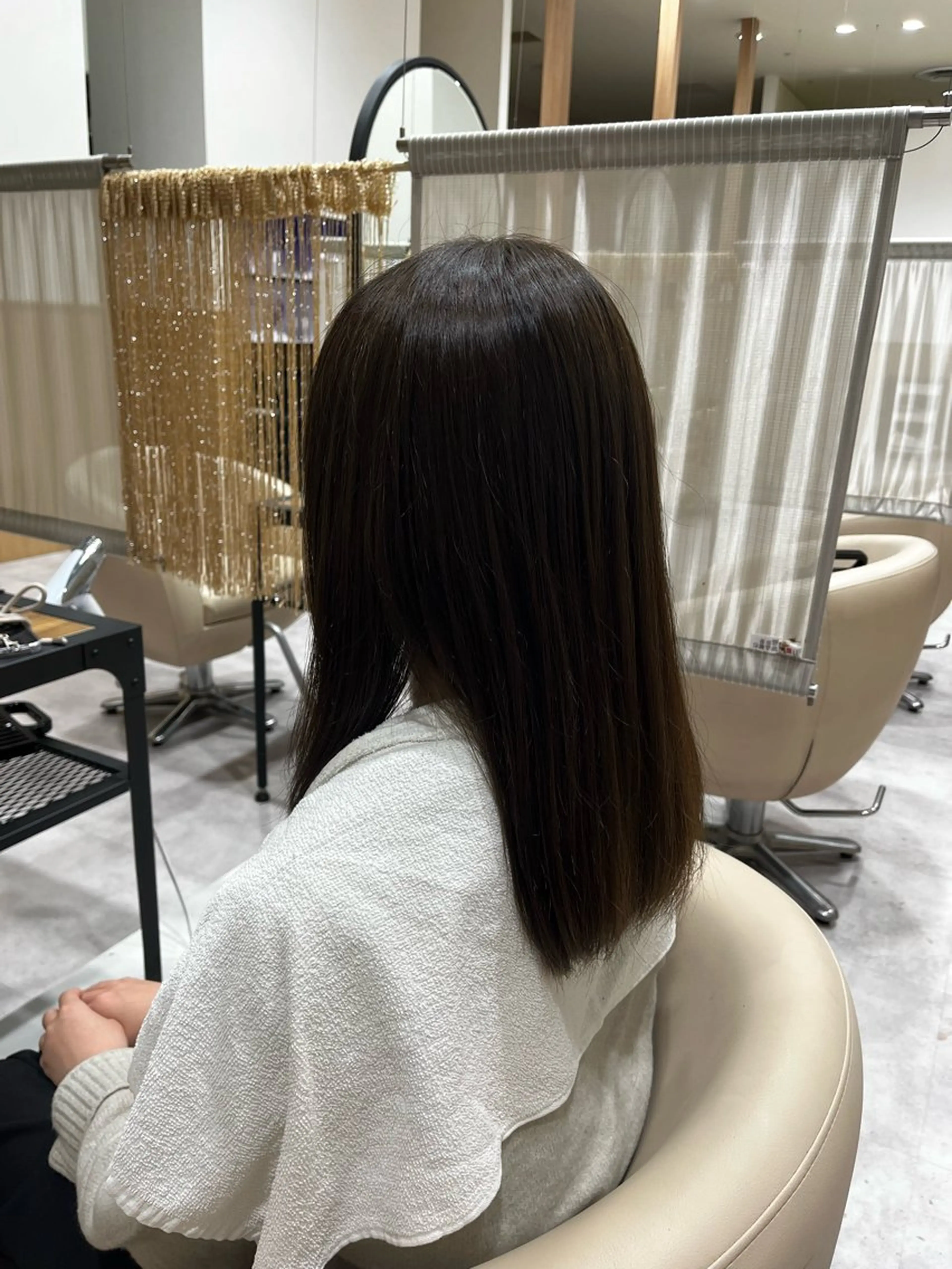 セミロング 東條 早希のヘアスタイル