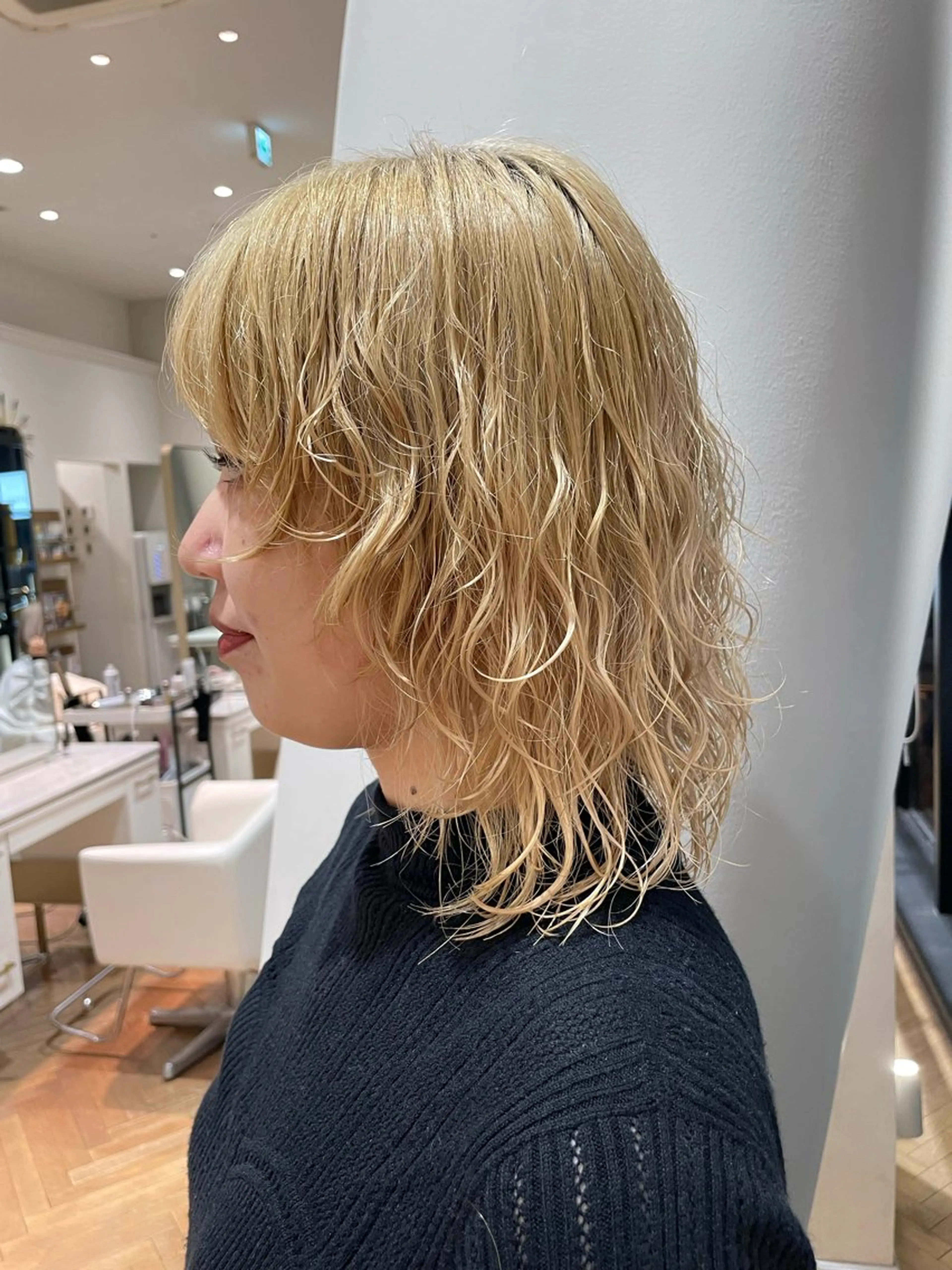 ミディアム ELLE salon サエのヘアスタイル