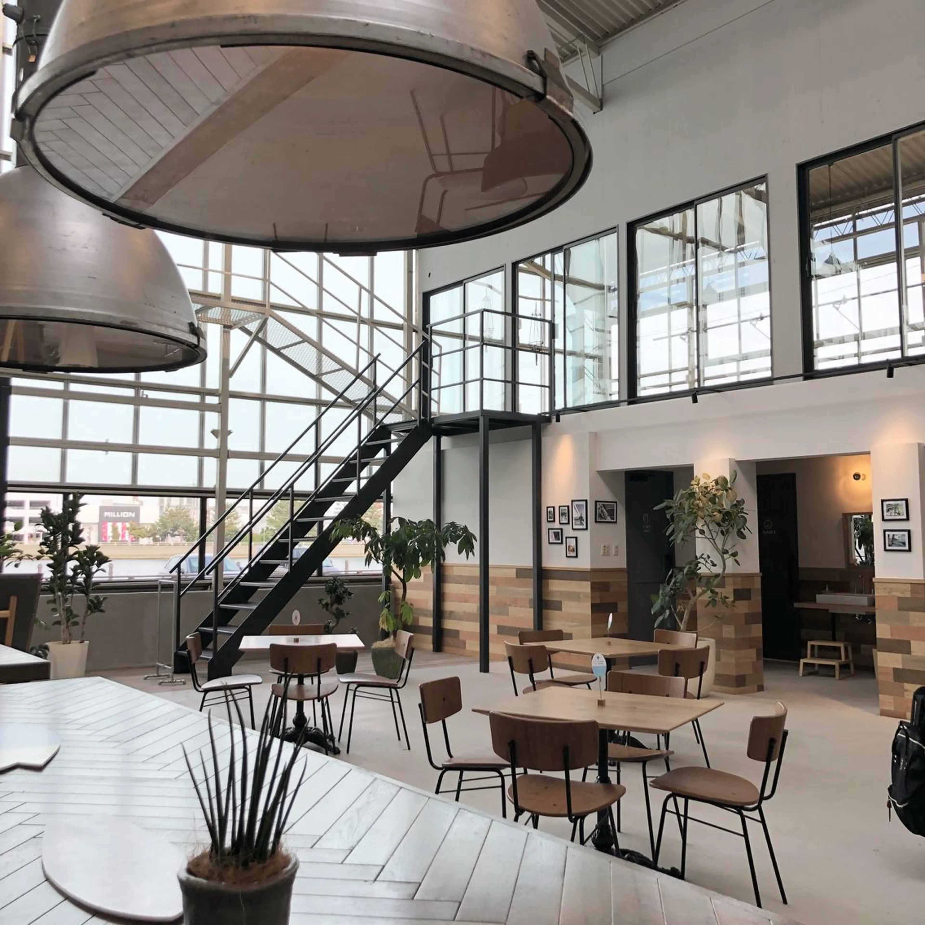 小濱 秀人のヘアスタイル